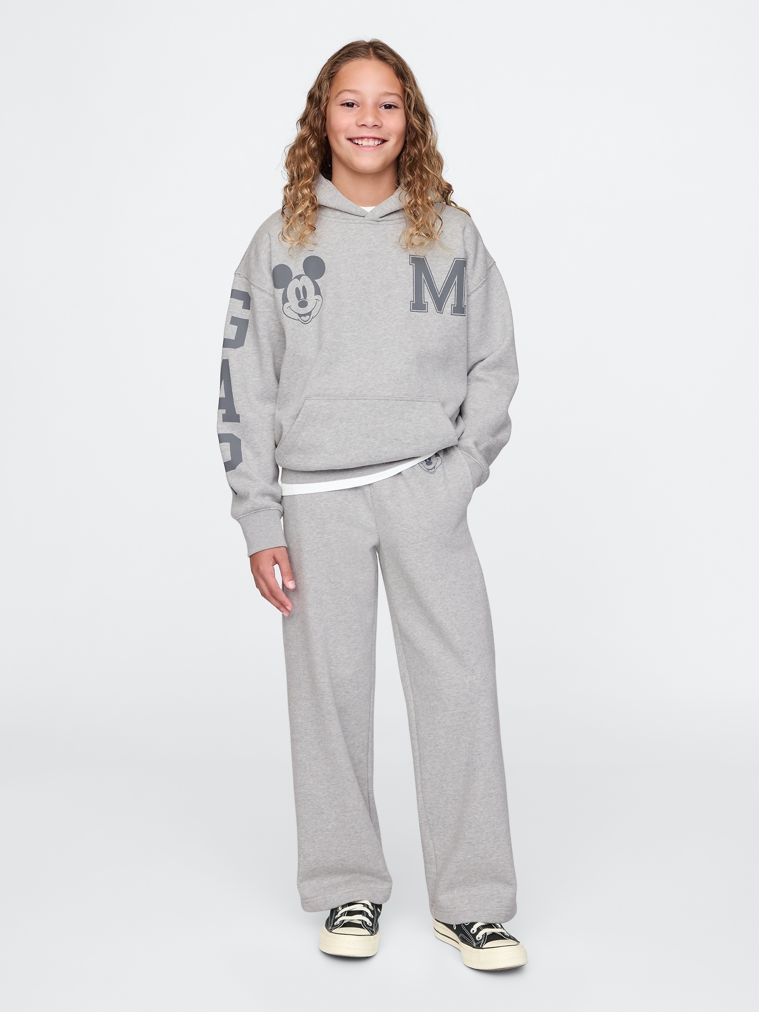 Gap セットアップ　ディズニー ヴィンテージ ロゴ スウェット Gap公式オンラインストア | Gap × ディズニー ヴィンテージ