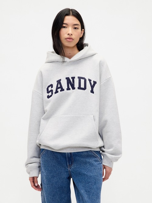 Gap &times; Sandy Liang エクストラ ヘビーウェイト ロゴ オーバーサイズパーカー (ユニセックス)