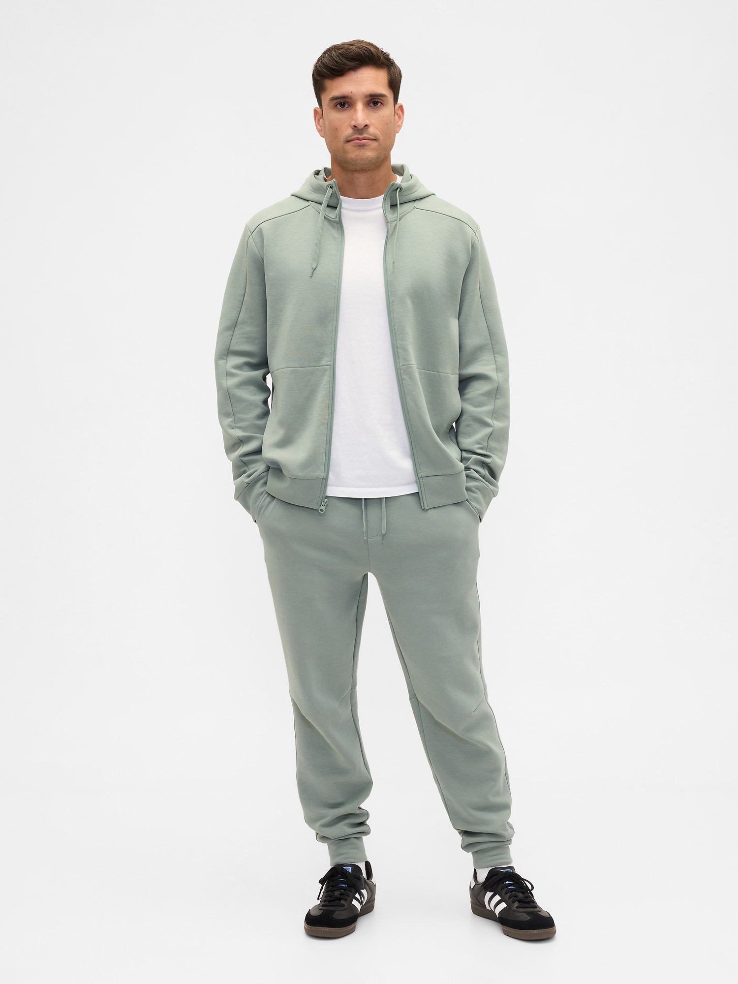 GapFit Performance Joggers
