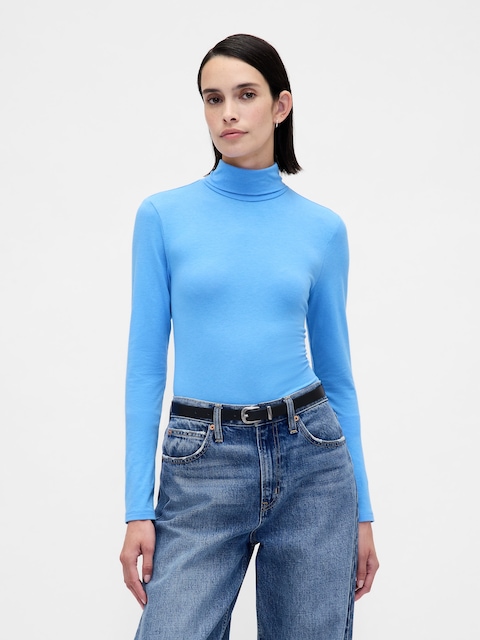 Featherweight Turtleneck