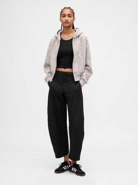 GapFit Mid Rise Lined Runaround Barrel Pants