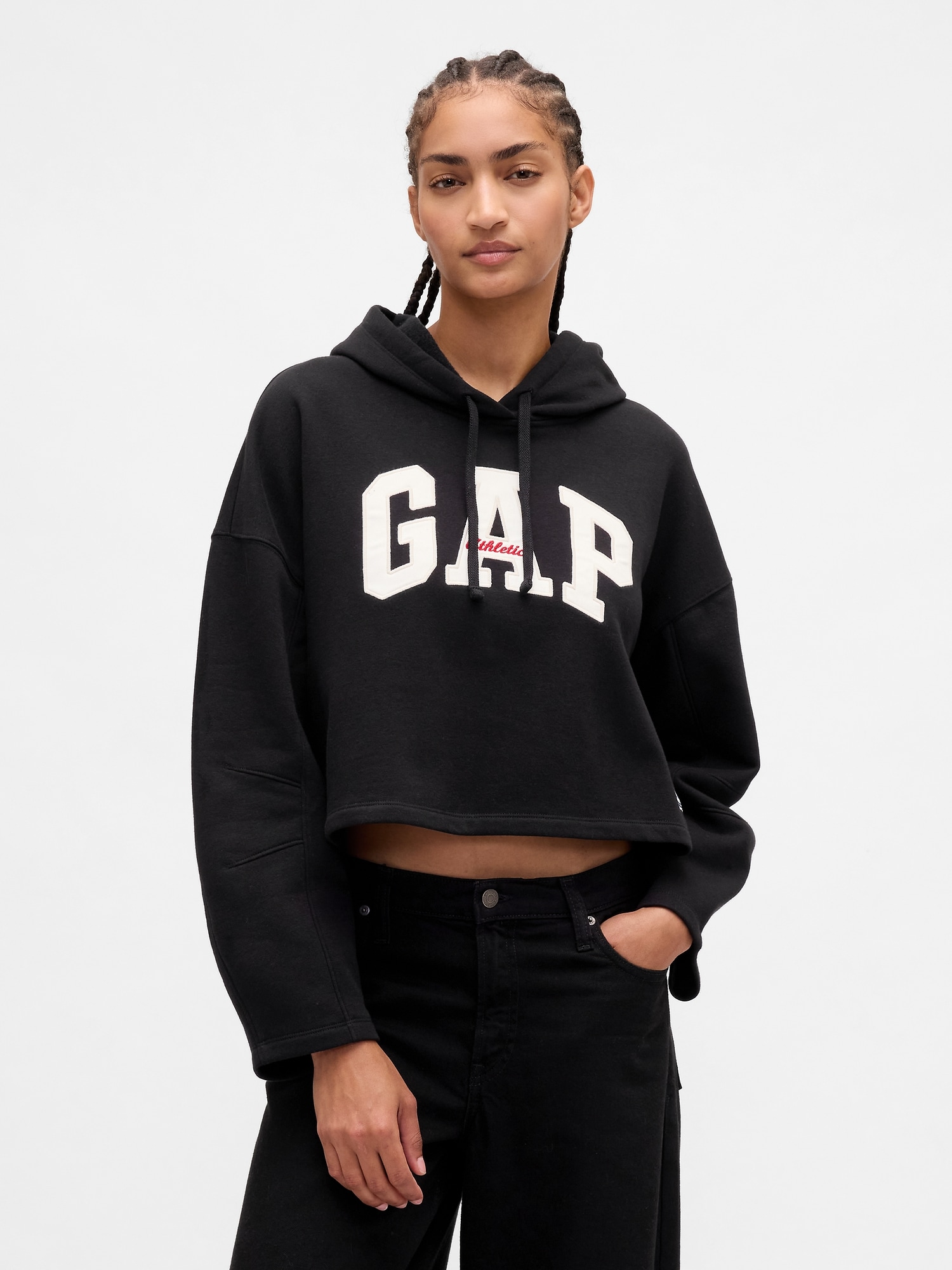 ♡GAP かわいい♡ ミニgapロゴスウェット 可愛いハートコーデのスタイリング | Gap公式