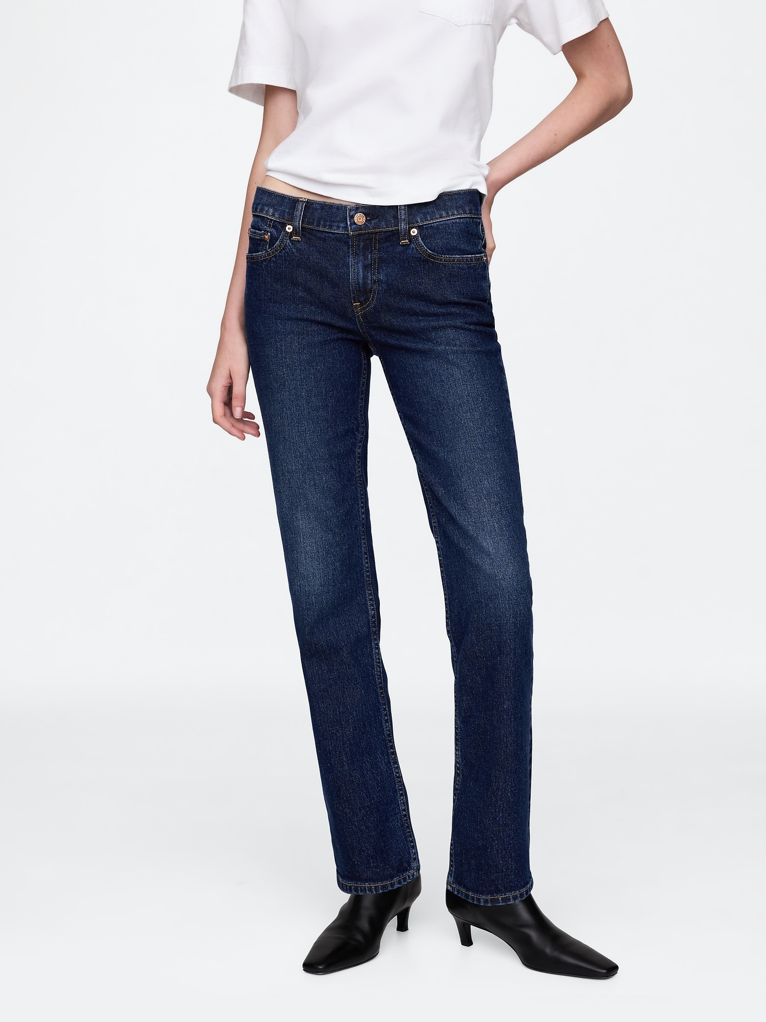 Low Rise '90s Slim Straight Jeans
