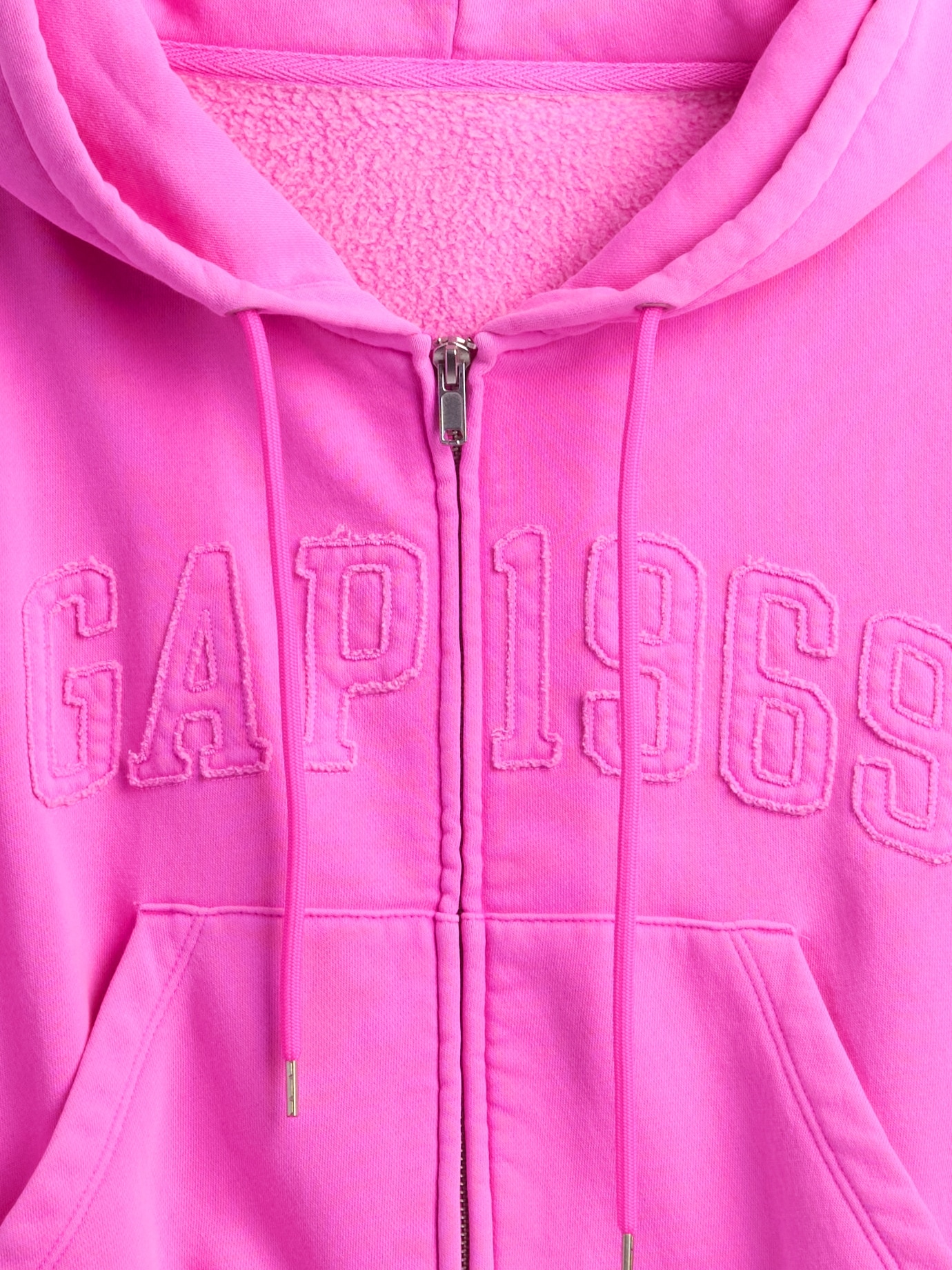 Gap公式オンラインストア | ヴィンテージソフト 1969 GAPロゴ ジップ