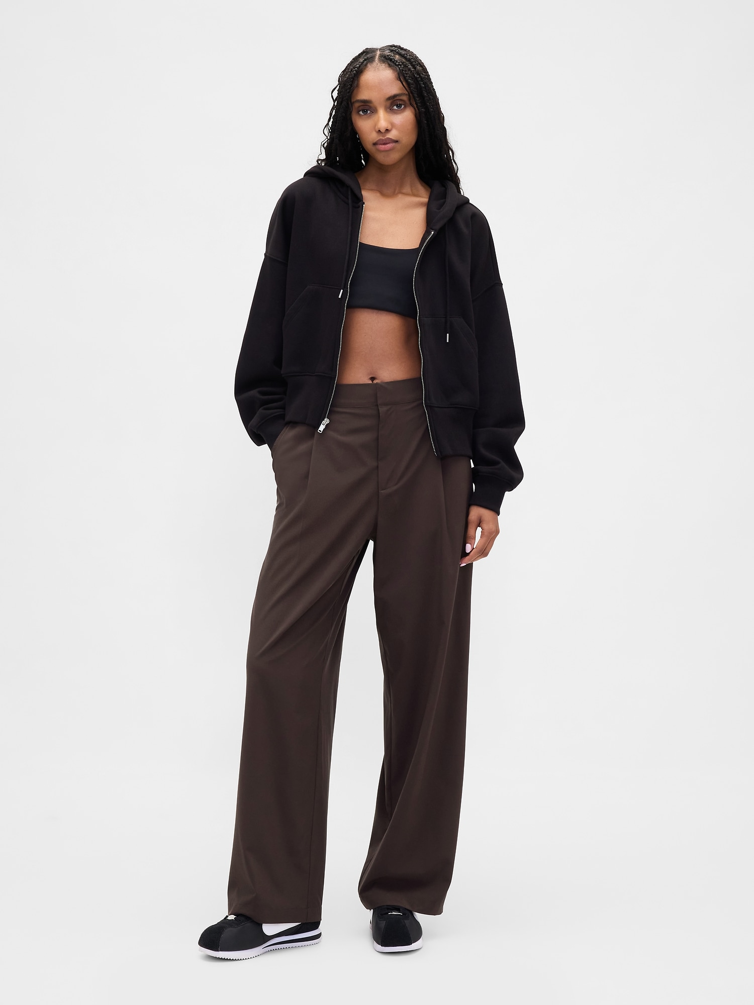 GapFit High Rise Runaround Relaxed Trouser