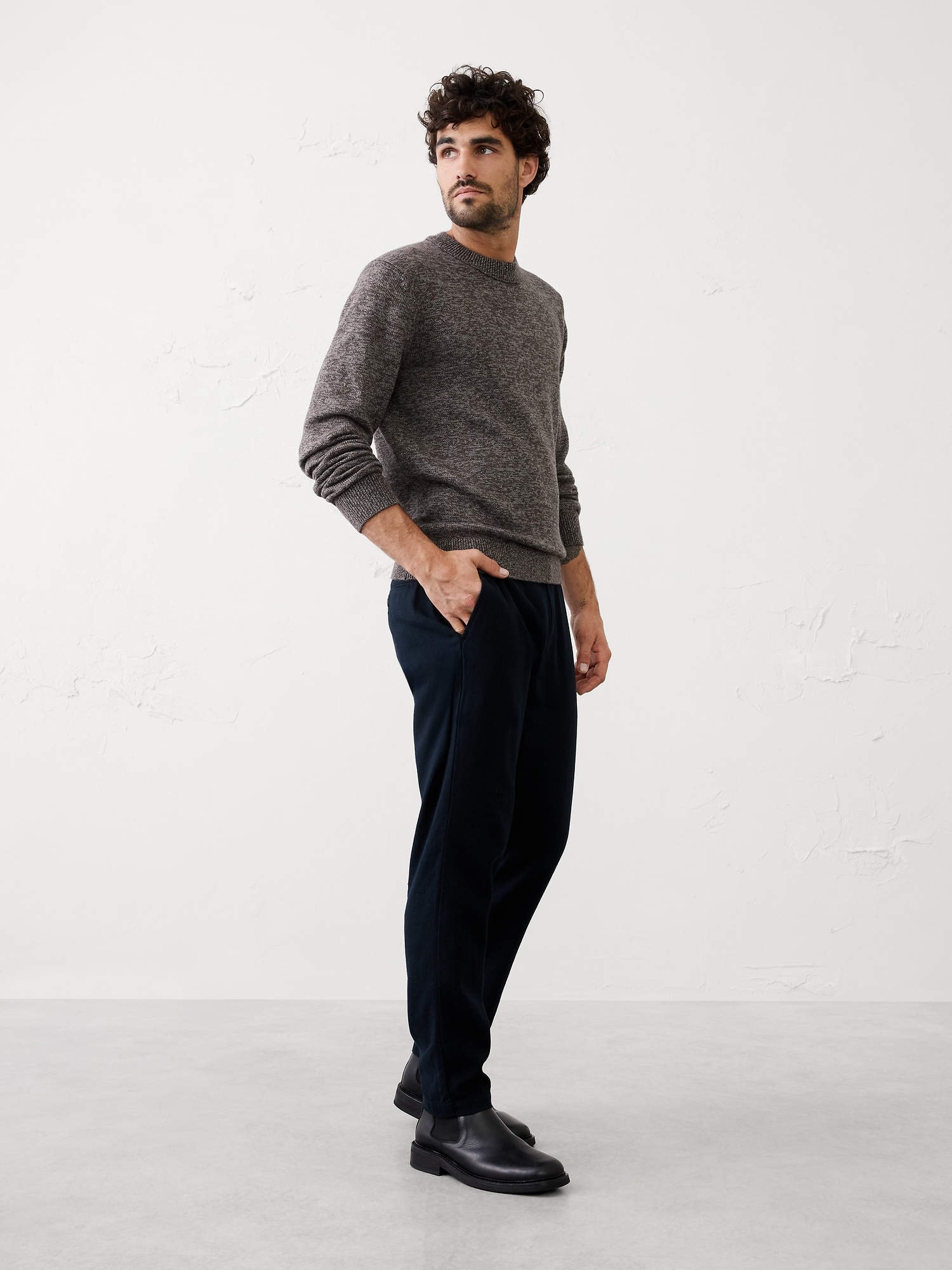 Athletic-Fit Linen-Blend Pant