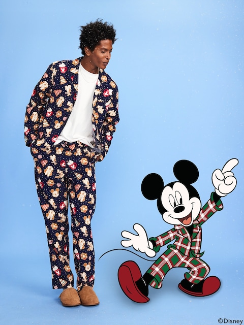 Old Navy x Disney Mickey Mouse & Friends Printed Flannel Pajama Set for Men