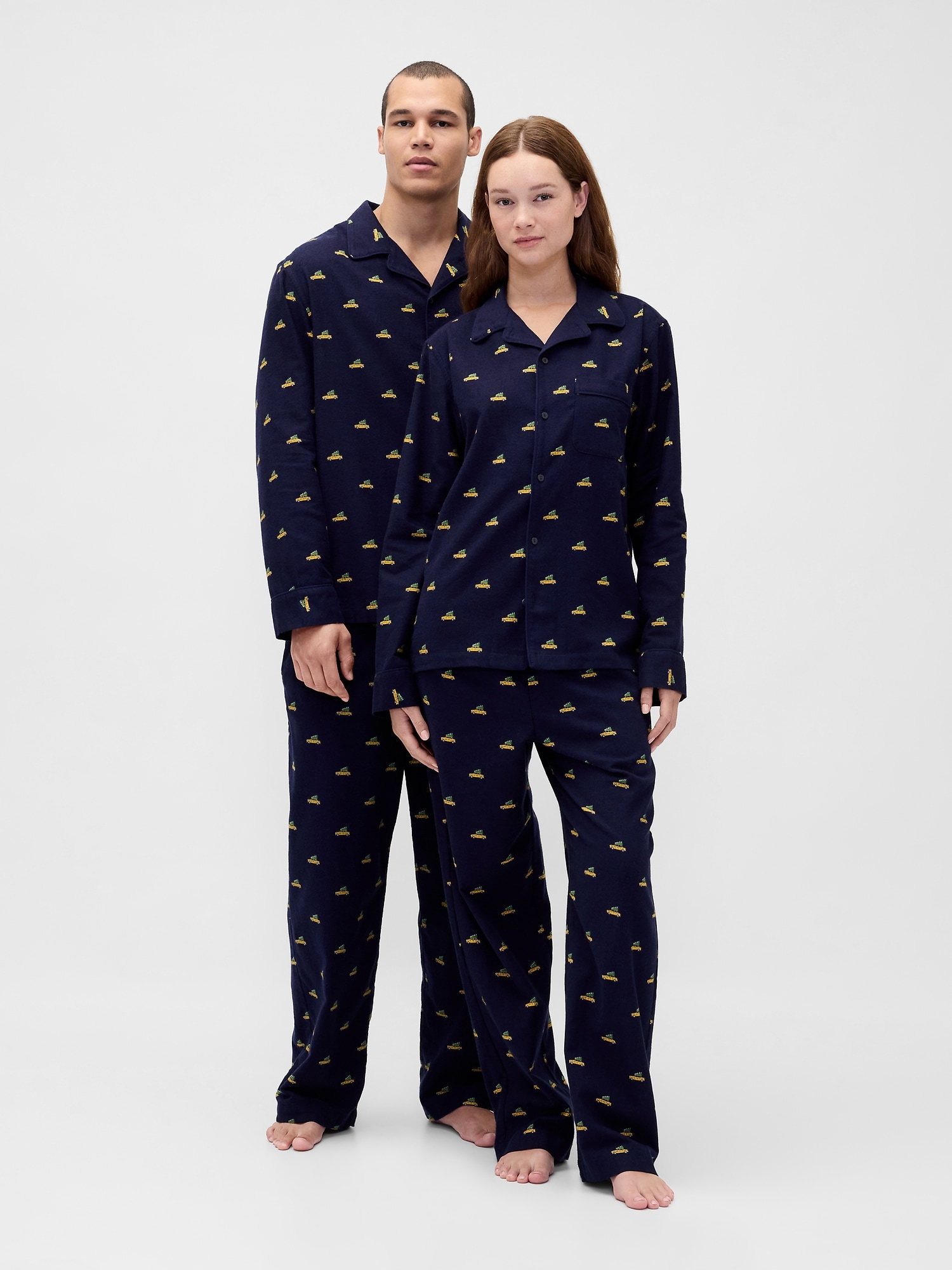 GAP フランネルパジャマ 家族分4着セット(160,150,110,95cm) Gap、ファミリーで楽しめるスリープウェアコレクションを発売 | Gap
