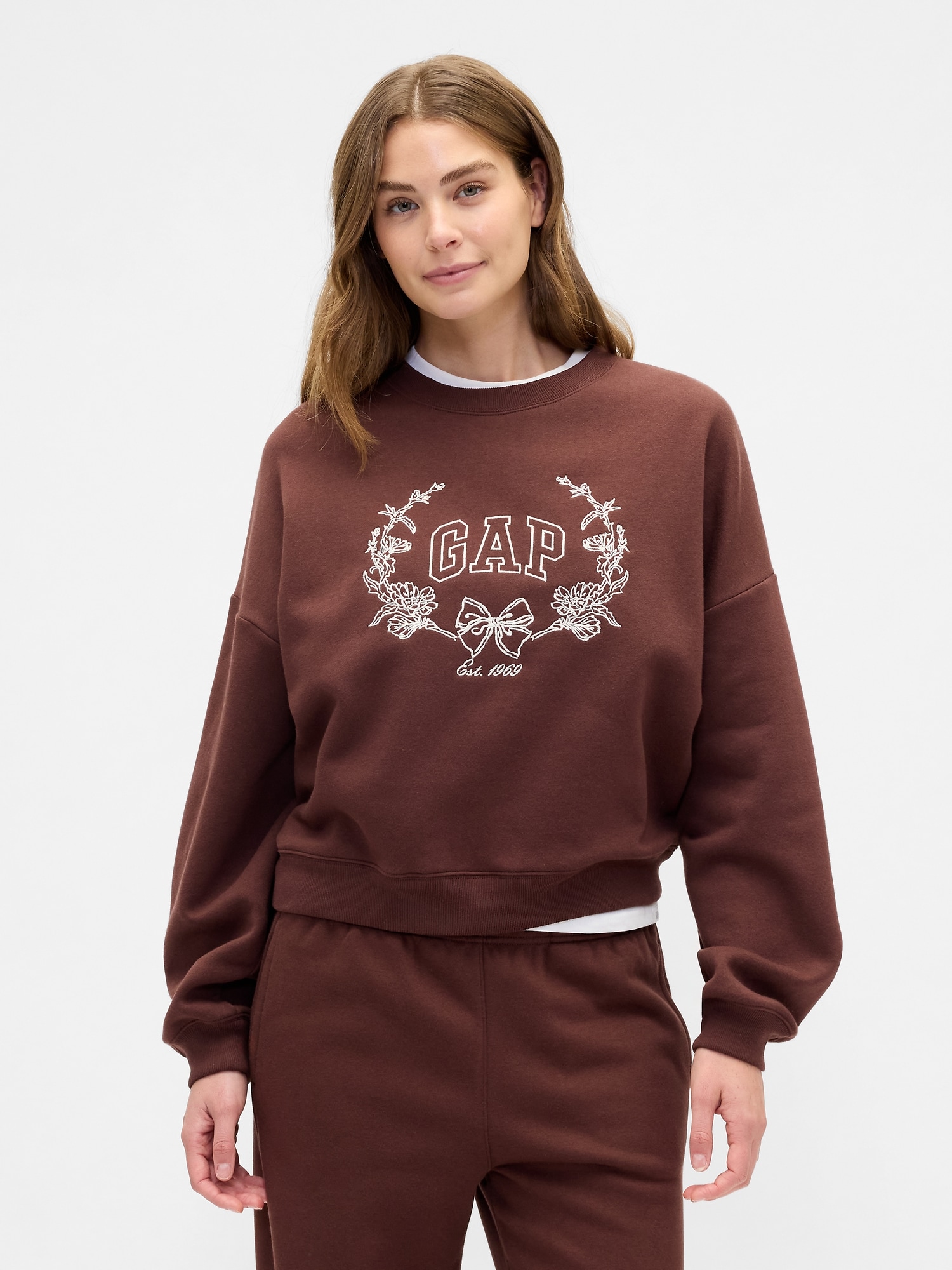Oversized Wedge Gap Logo Sweatshirt