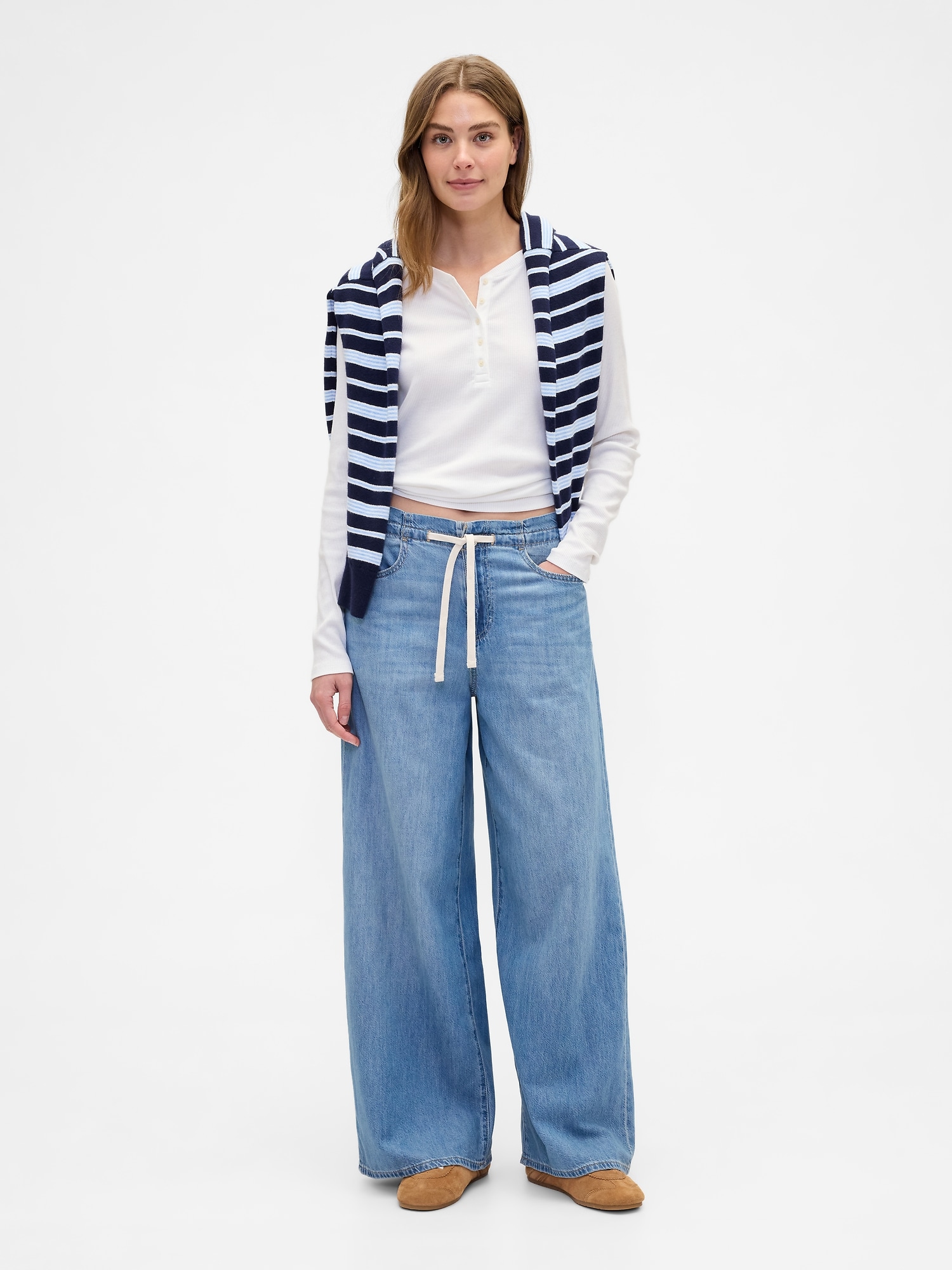 Mid Rise Pull-On SuperLight Baggy Jeans