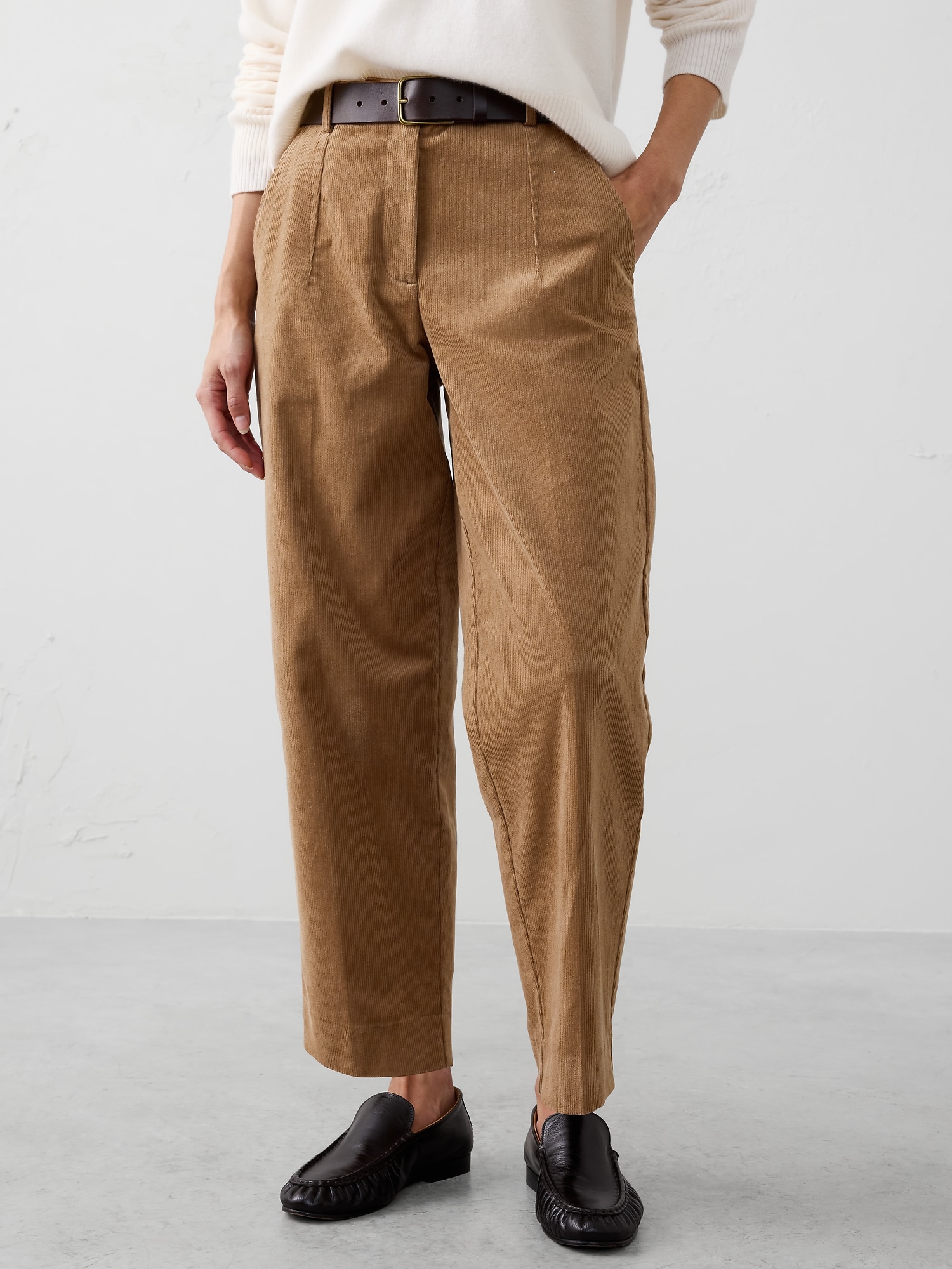 Straight Mid-Rise Corduroy Pant | Banana Republic Factory