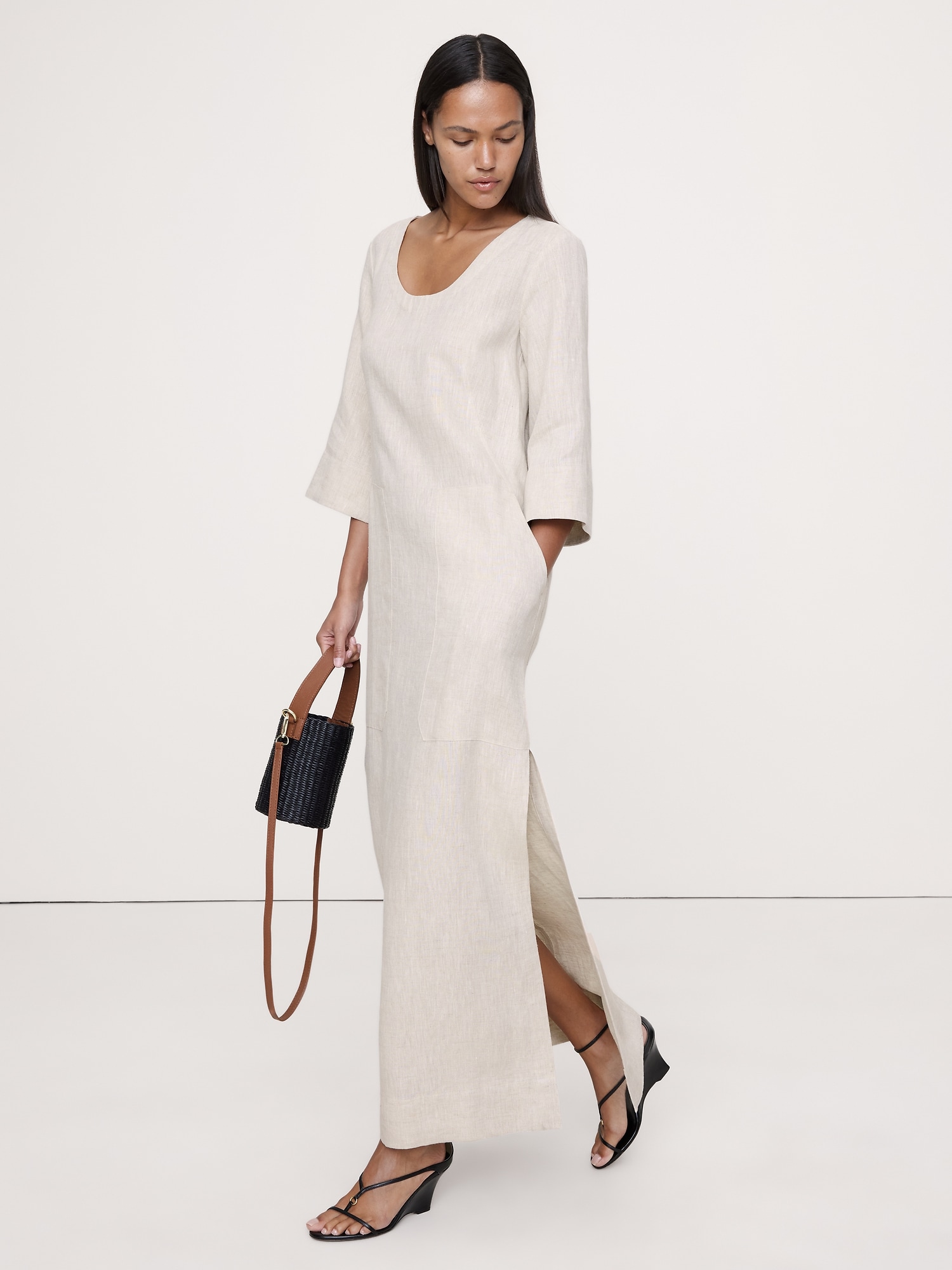 Linen Scoop-Neck Maxi Dress