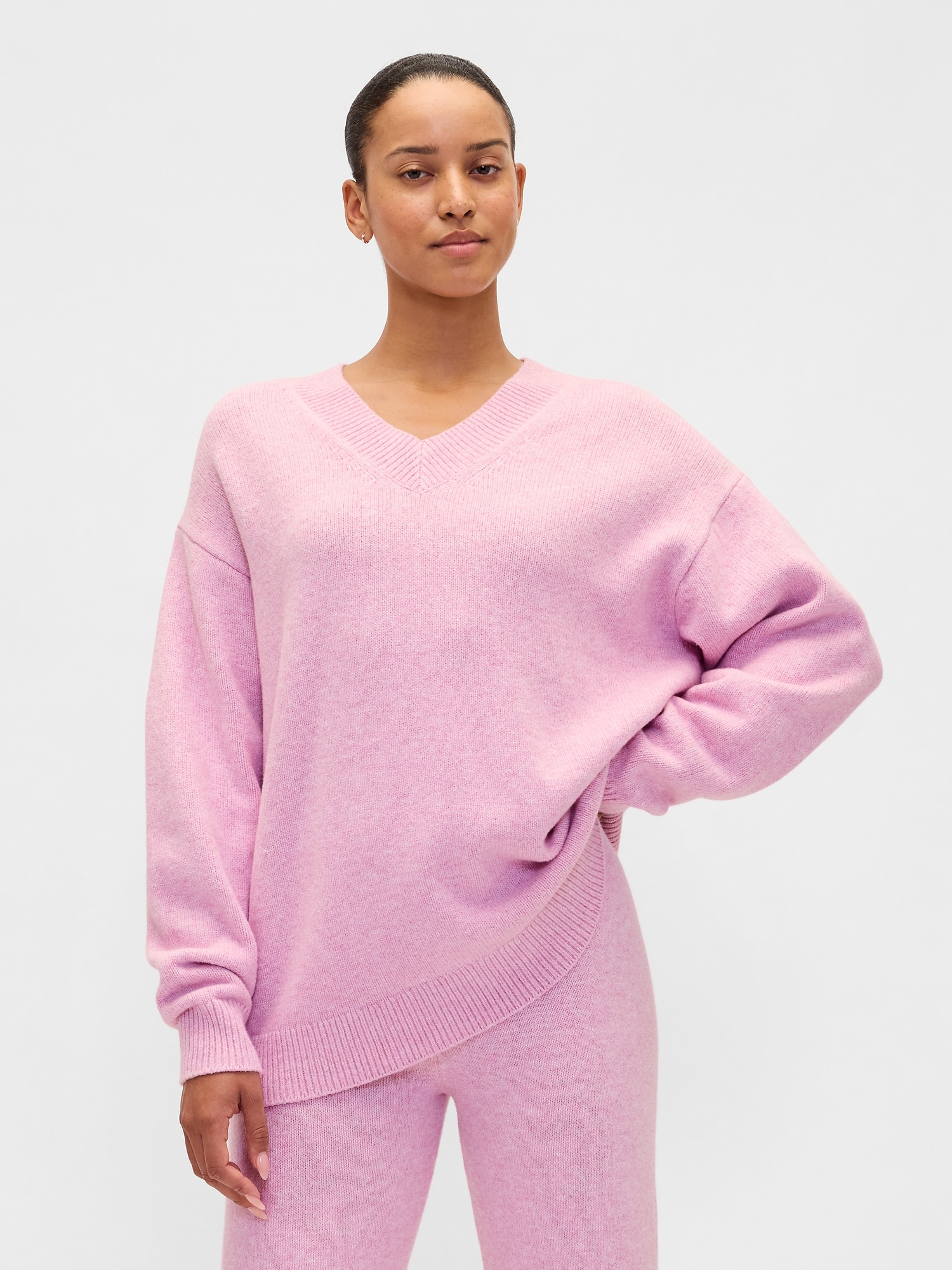 CashSoft Oversized V-Neck Sweater