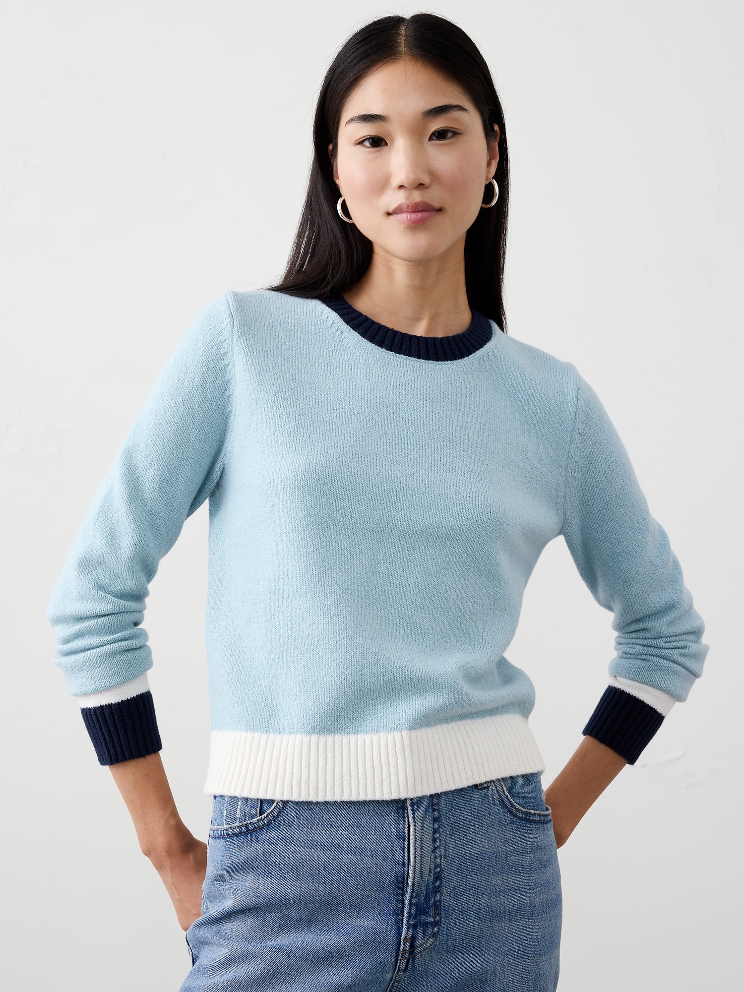 Color Blocked Pullover Sweater