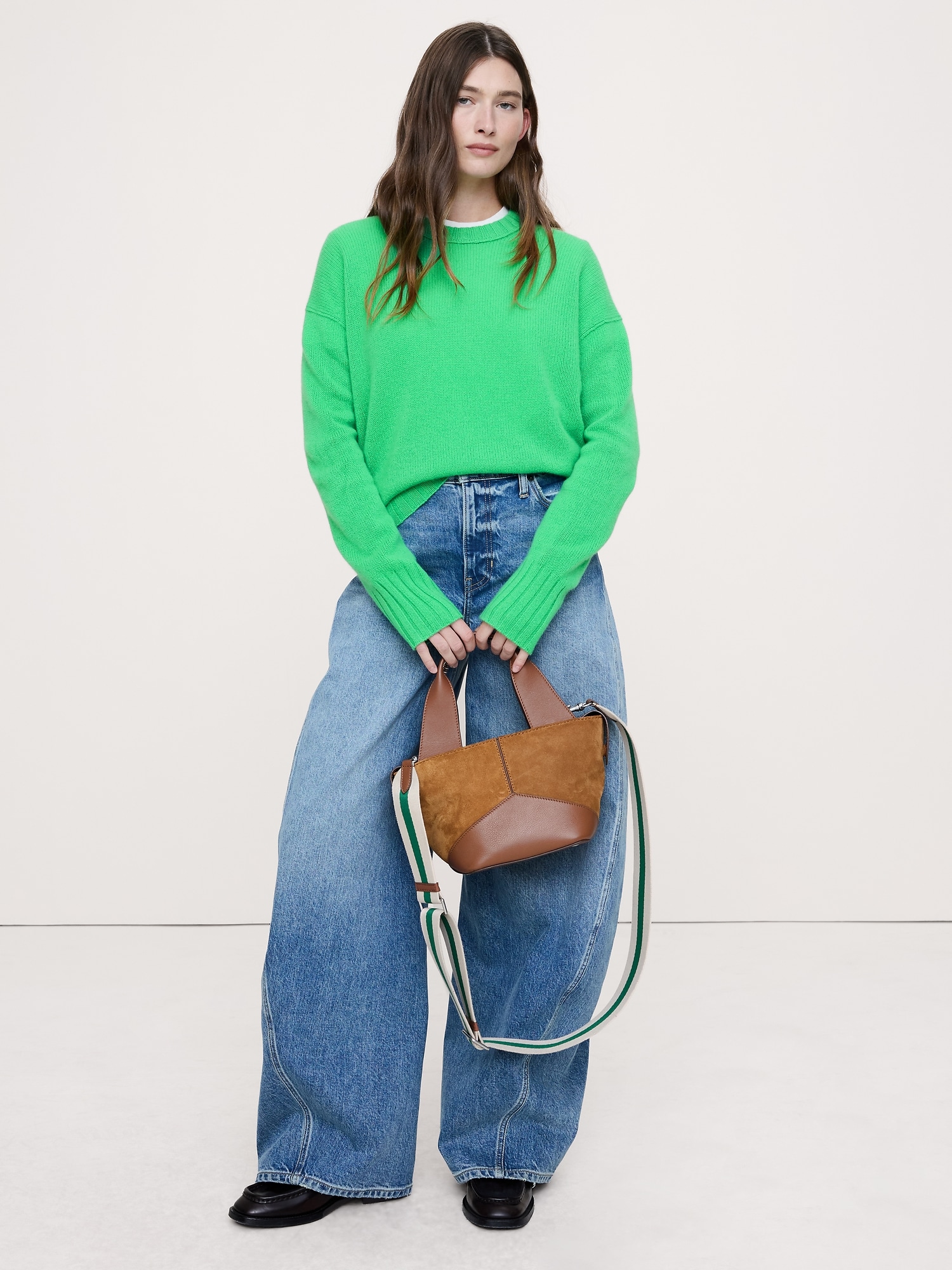 Midweight Cashmere Crew-Neck Sweater