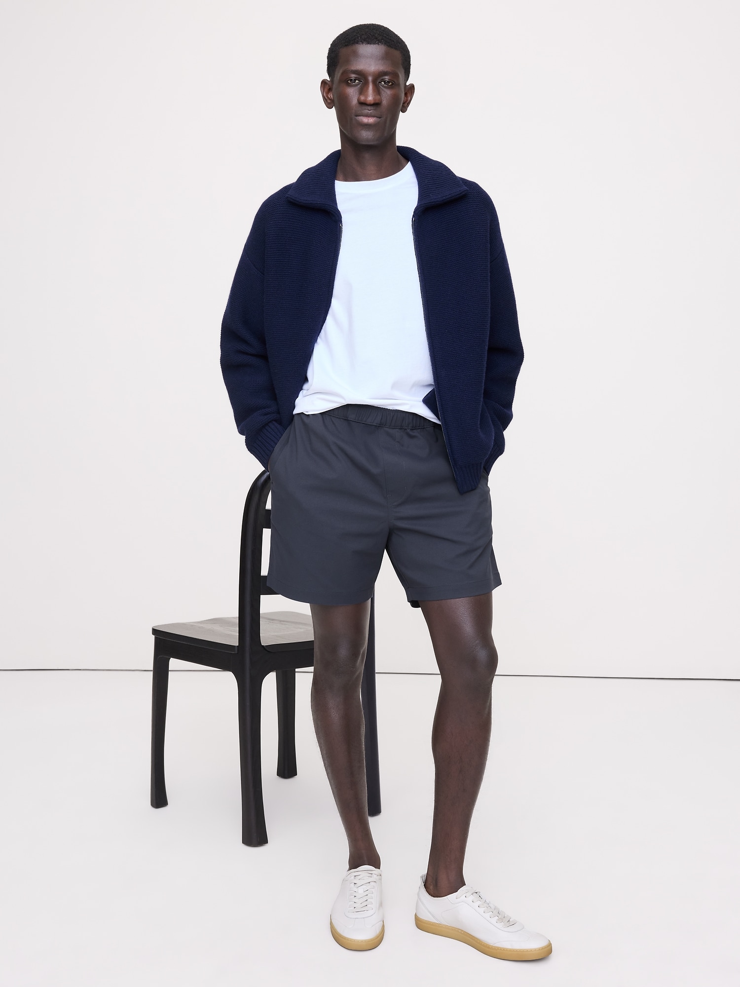 SHORT À TAILLE EXTENSIBLE PERFORMANCE DE 18 CM