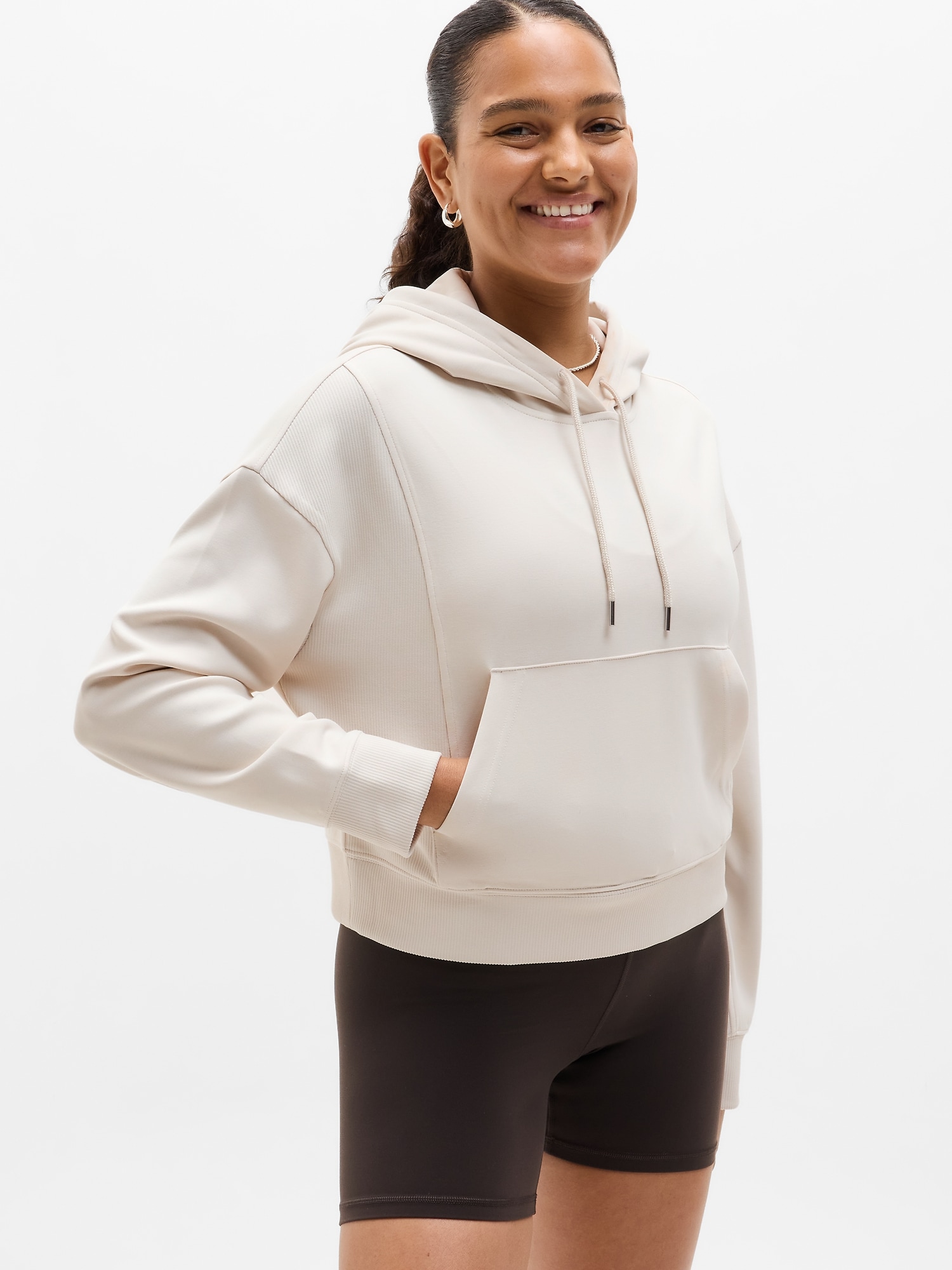 ウェア LUZe SOMBRALTT LIGHTWEIGHT NYLON CREWTOP LUZe SOMBRALTT LIGHTWEIGHT NYLON CREWTOP 【公式通販】