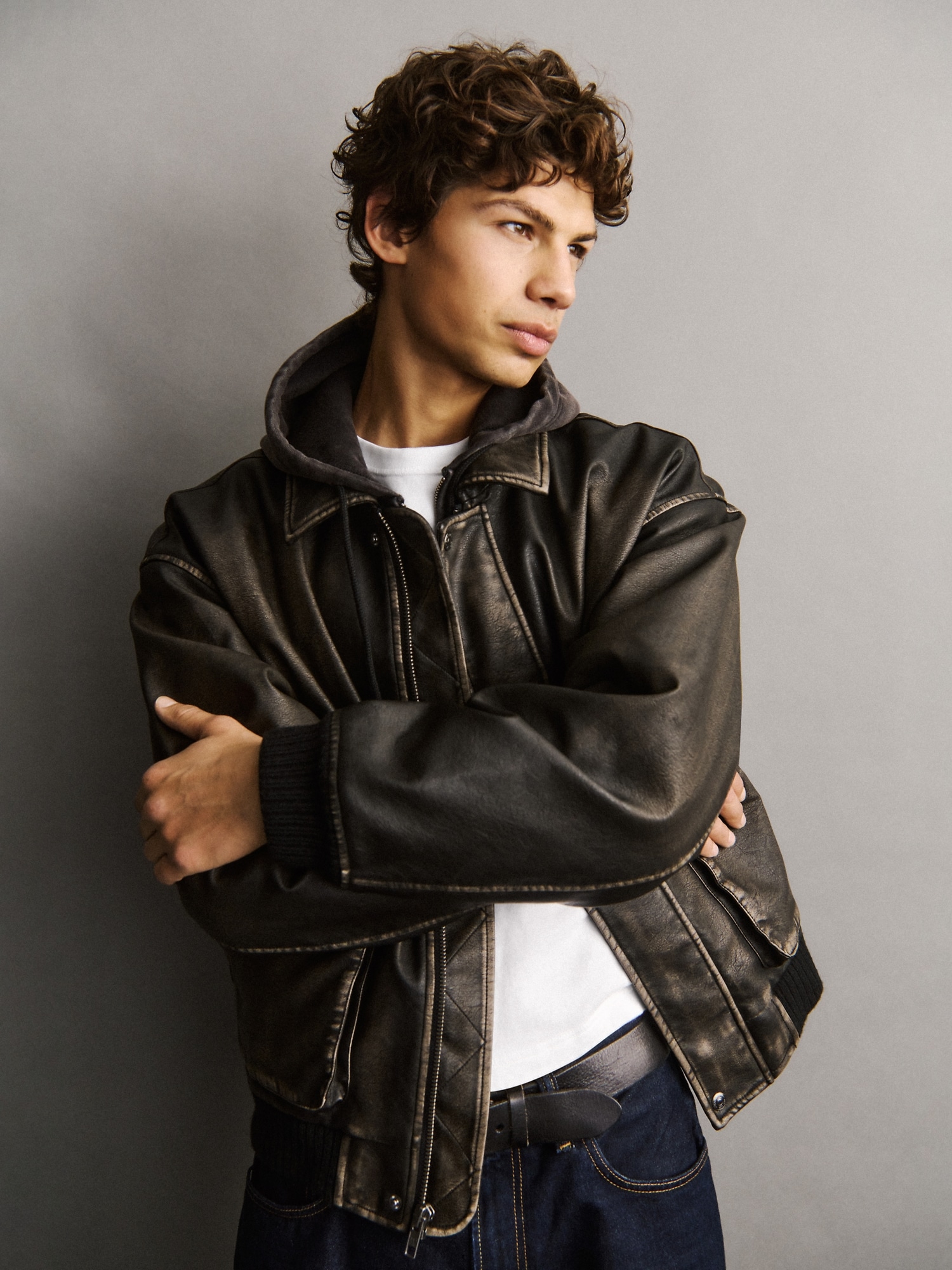 Gap公式オンラインストア | リサイクル ヴィーガンレザー ボンバー