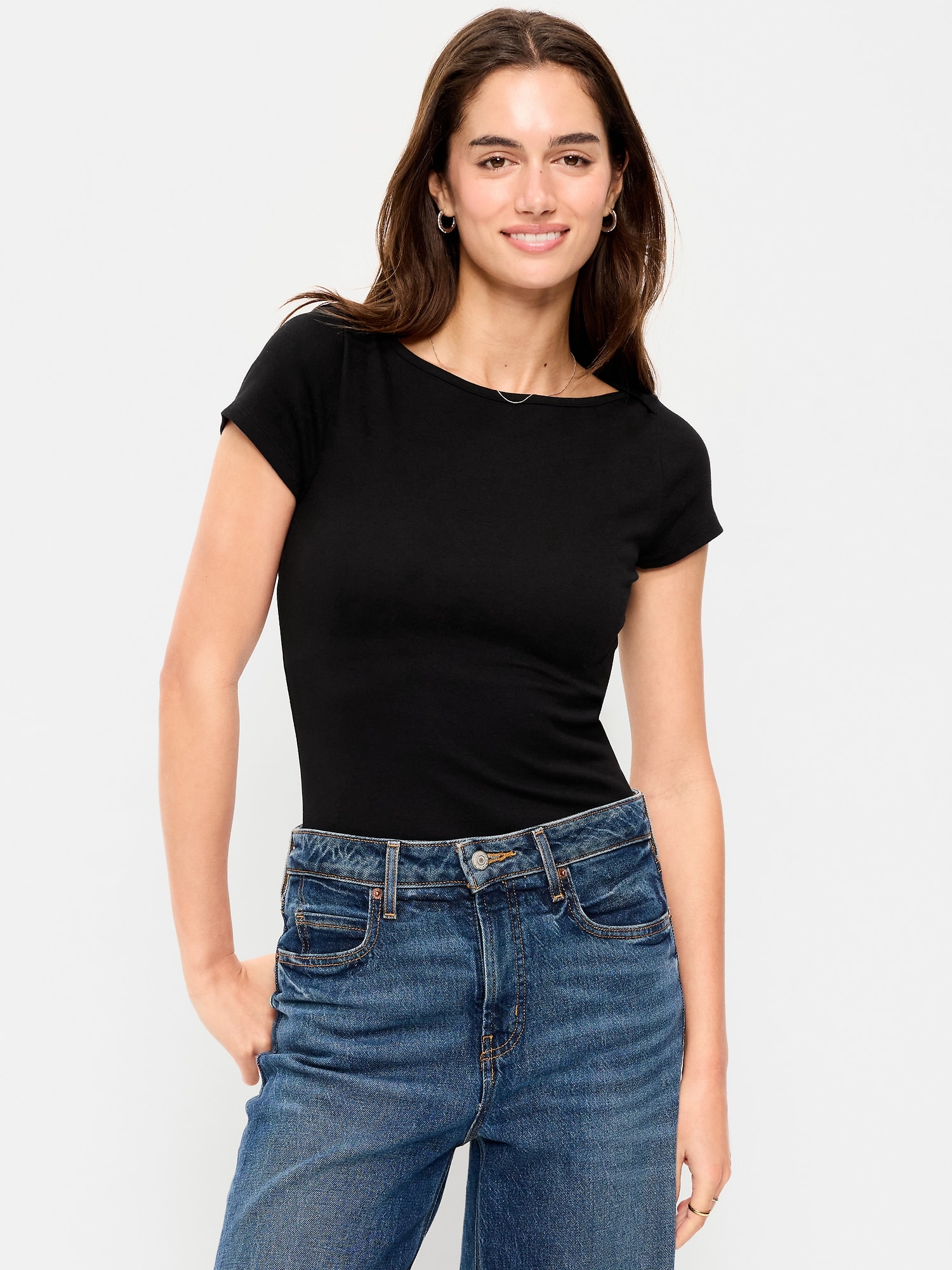 T-SHIRT AJUSTÉ À ENCOLURE BATEAU