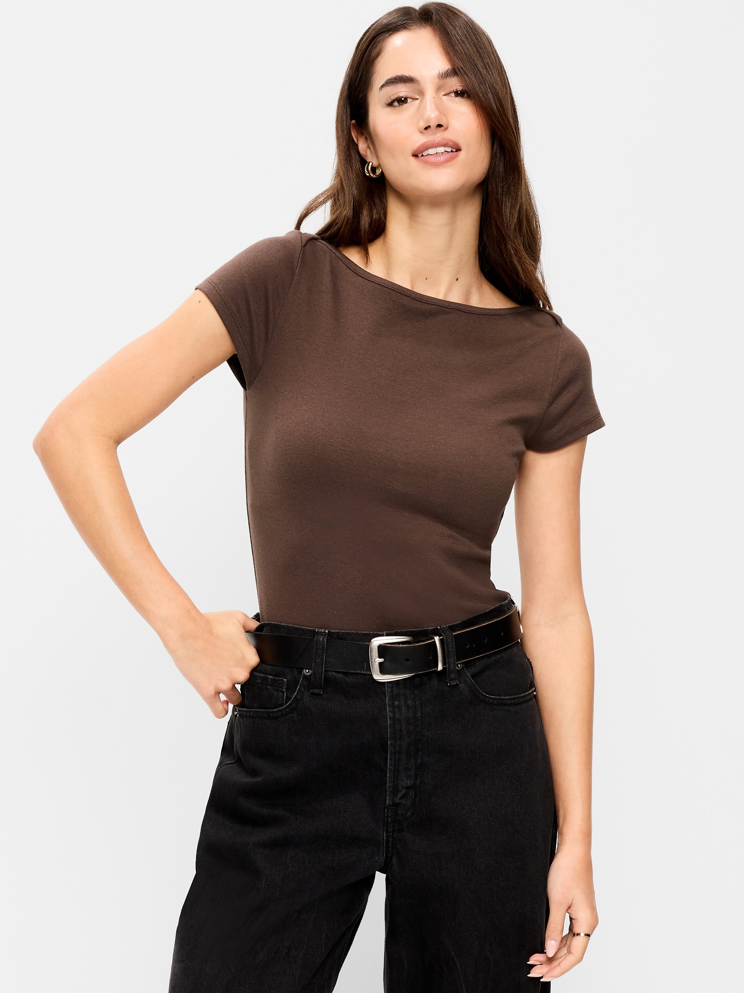 T-SHIRT AJUSTÉ À ENCOLURE BATEAU