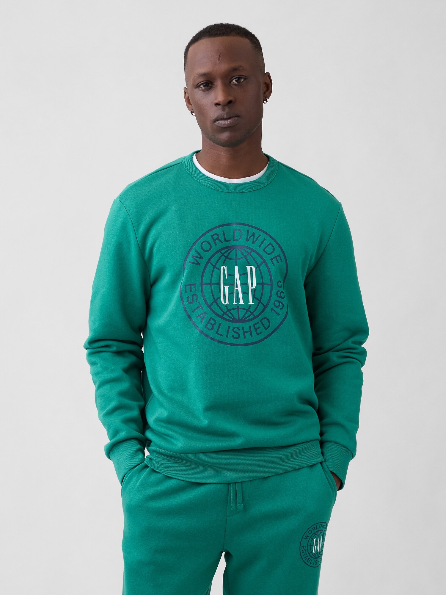 Relaxed Gap Graphic Sweatshirt