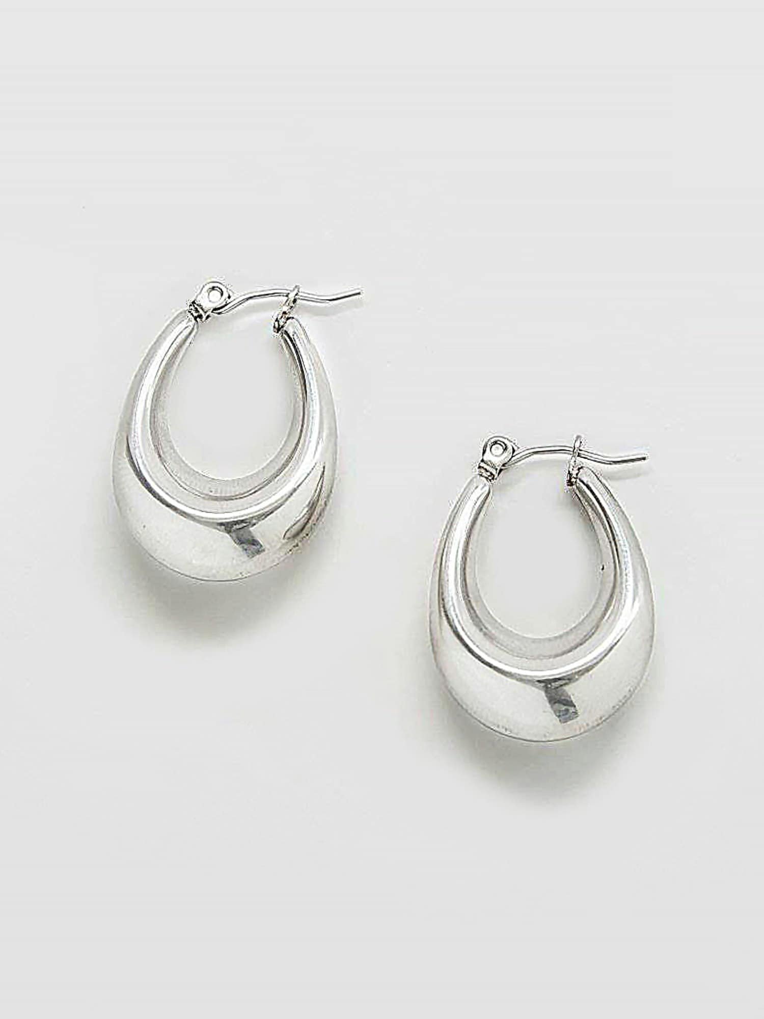Admiral Row Silver Oval Hoop Earrings