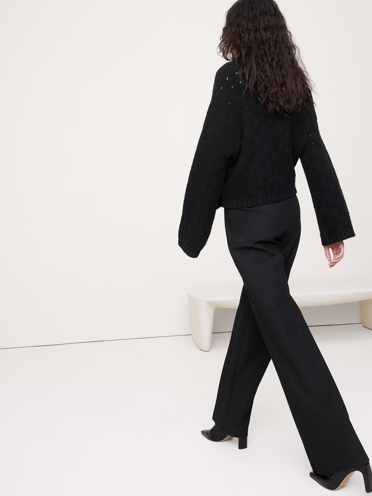 Mid-Rise Wide-Leg City Stretch Pant