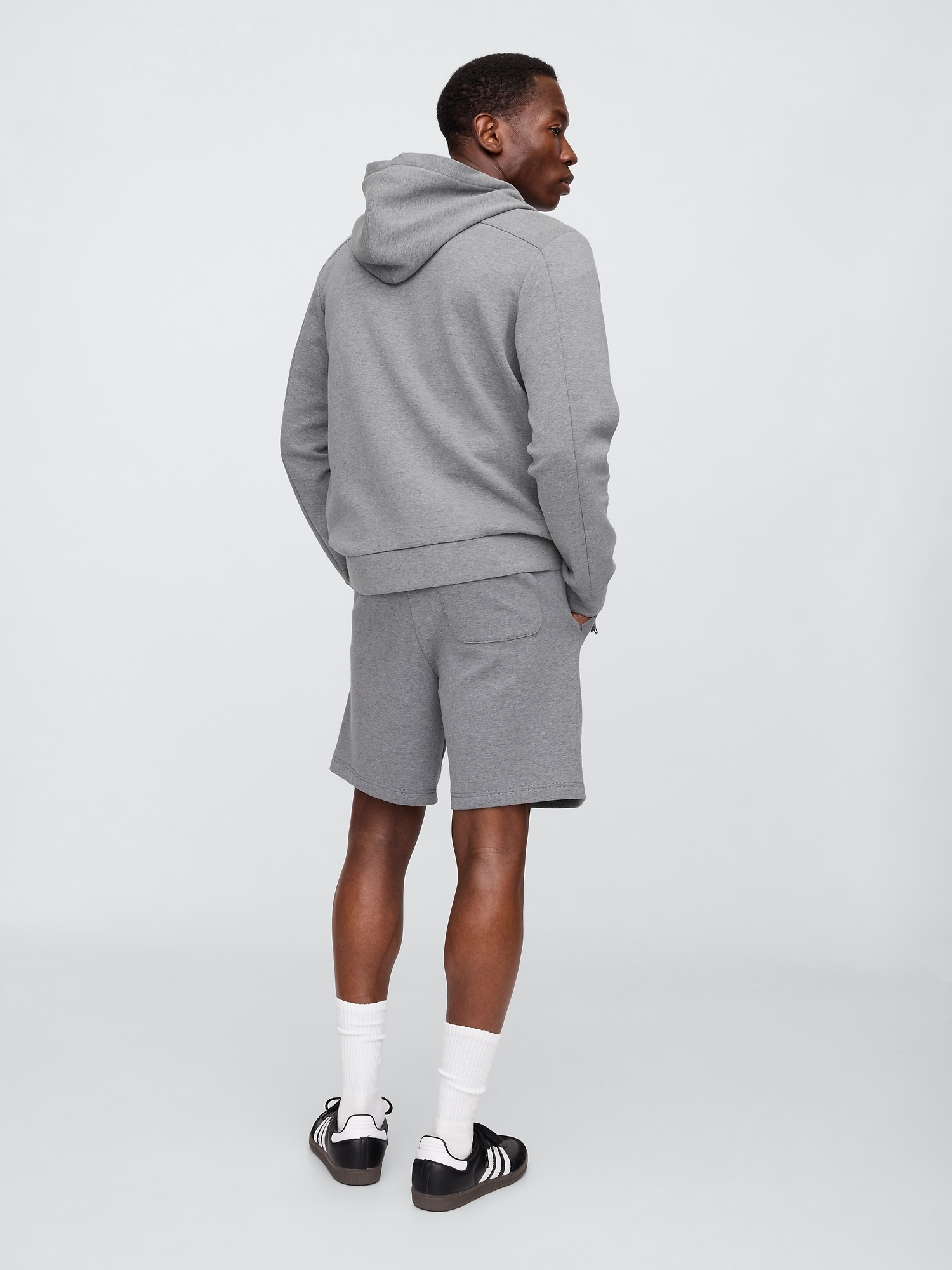 GapFit 8インチ パフォーマンス ショートパンツ-1