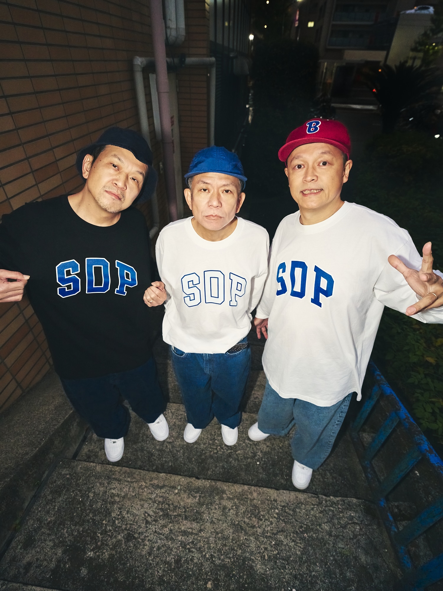 Gap公式オンラインストア | Gap×SDP アーチロゴ ロングスリーブTシャツ
