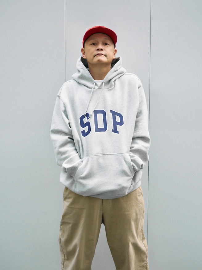 Gap&times;SDP アーチロゴ フーディー-2