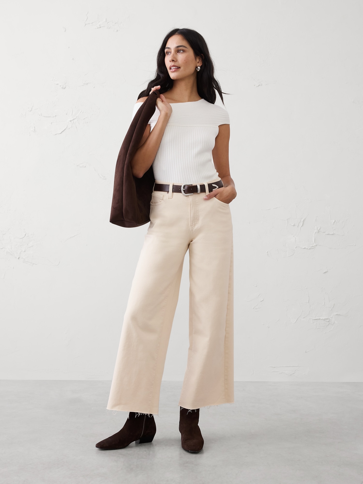 Wide-Leg High-Rise Cropped Jean