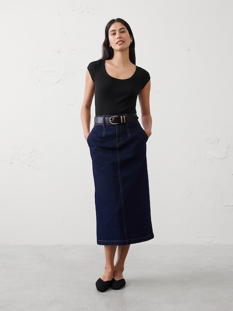 Ribbed Scoop-Neck T-Shirt