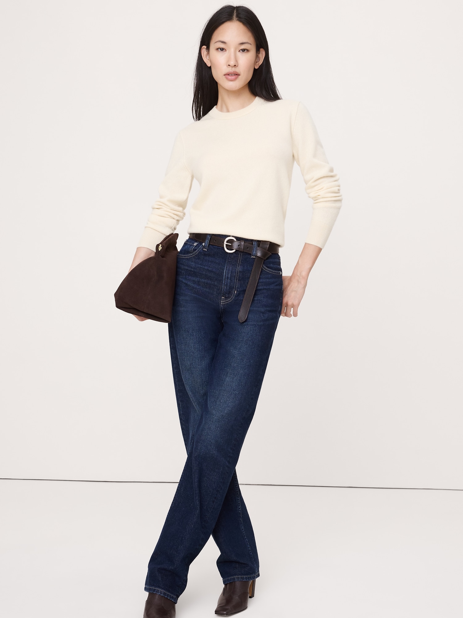 CHANDAIL RAS DU COU CLASSIQUE EN CACHEMIRE