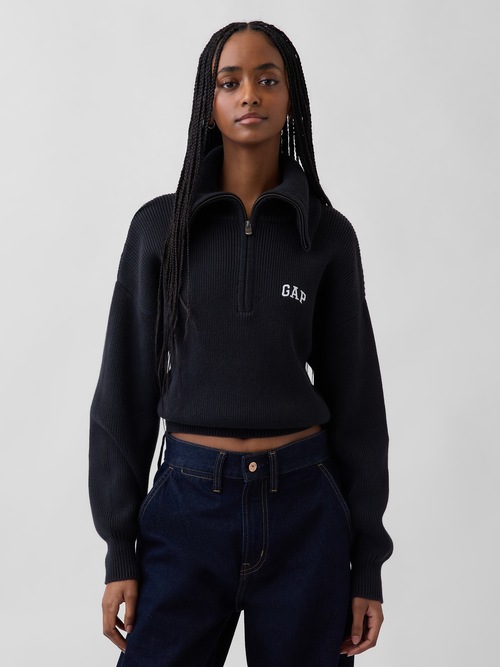 リラックスフィット GAPロゴ ハーフジップ プルオーバー クロップドセーター