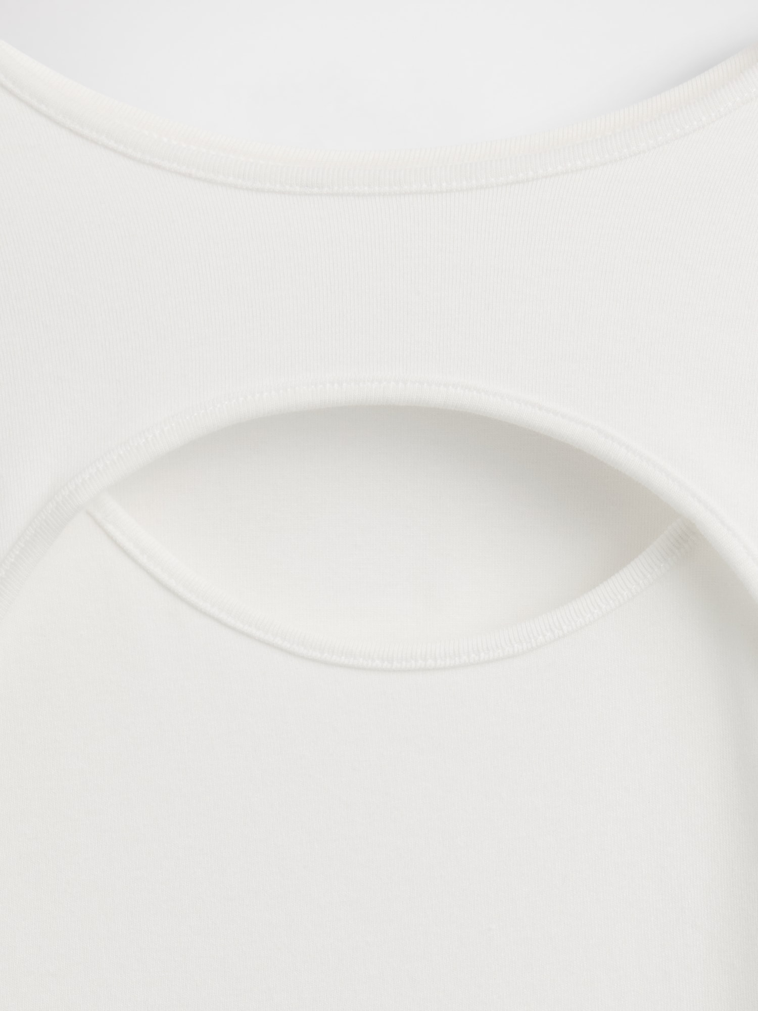 モダン カットアウトTシャツ-4