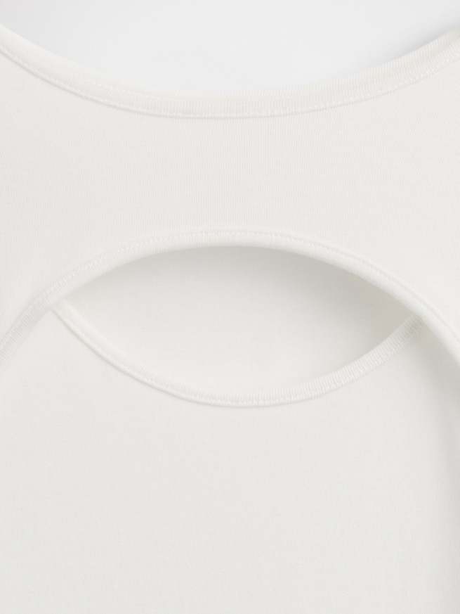 モダン カットアウトTシャツ-4