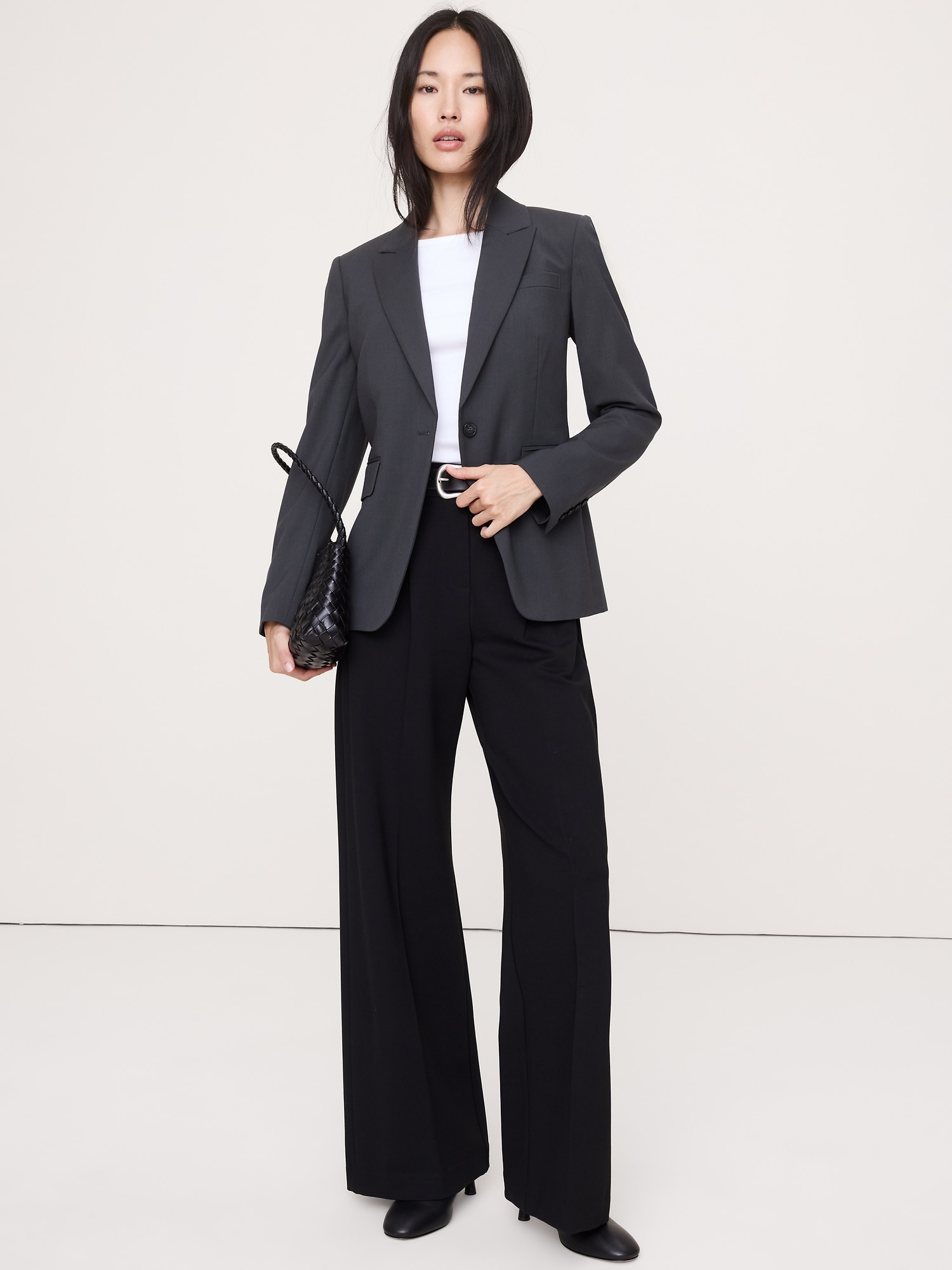 BLAZER COUPE AJUSTÉE EN LAINE ITALIENNE