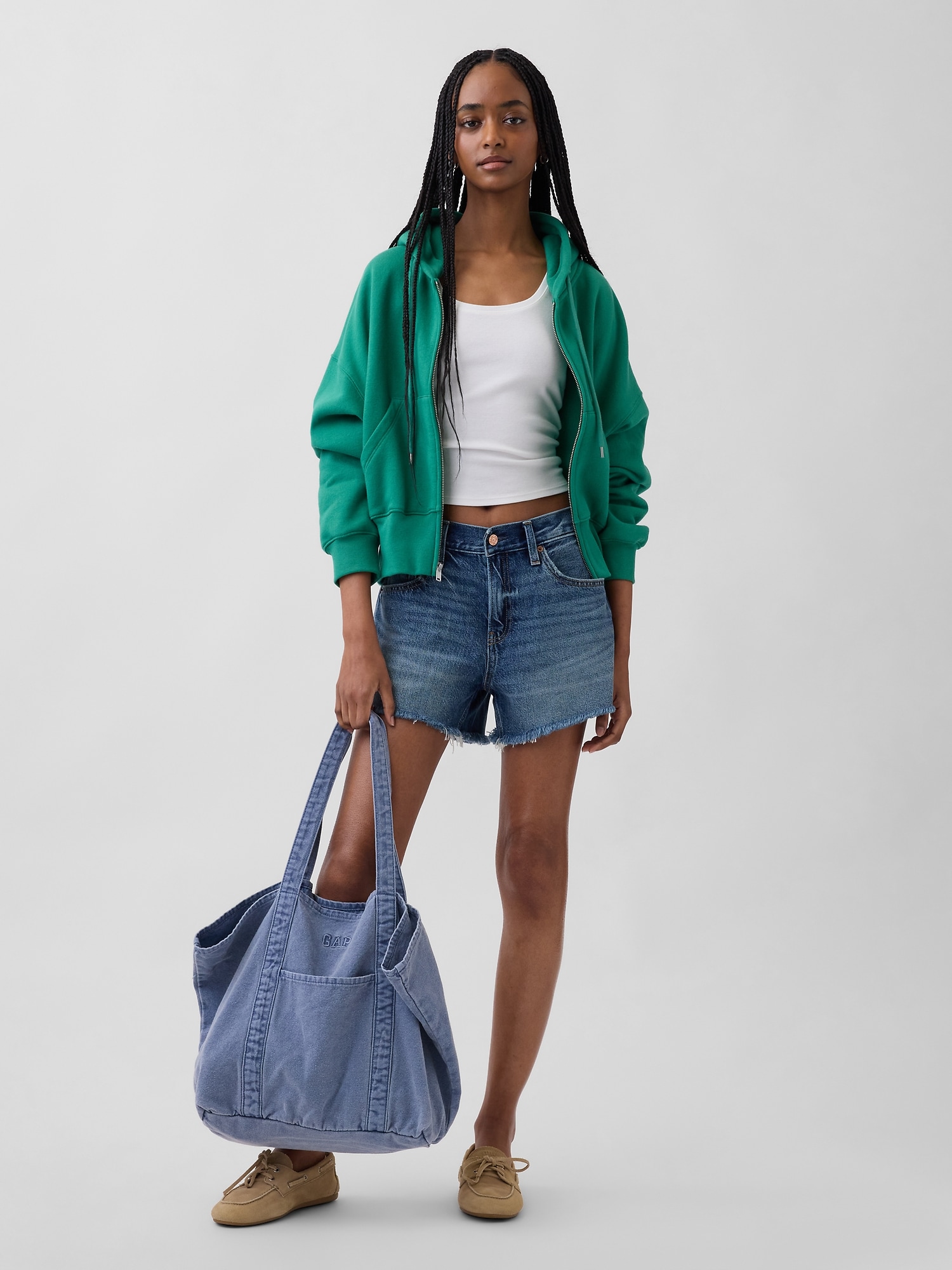 SHORT DÉCONTRACTÉ TAILLE BASSE MOYENNE EN DENIM COUPÉ DOUCEUR SUPRÊME, ENTREJAMBE DE 10 CM