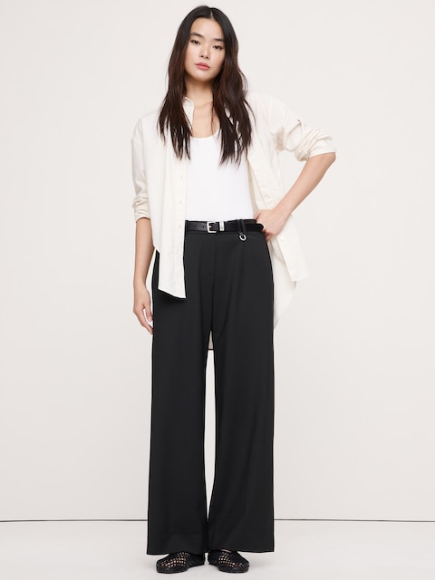 LE PANTALON À JAMBE LARGE DE TOUS LES JOURS EN LAINE ITALIENNE