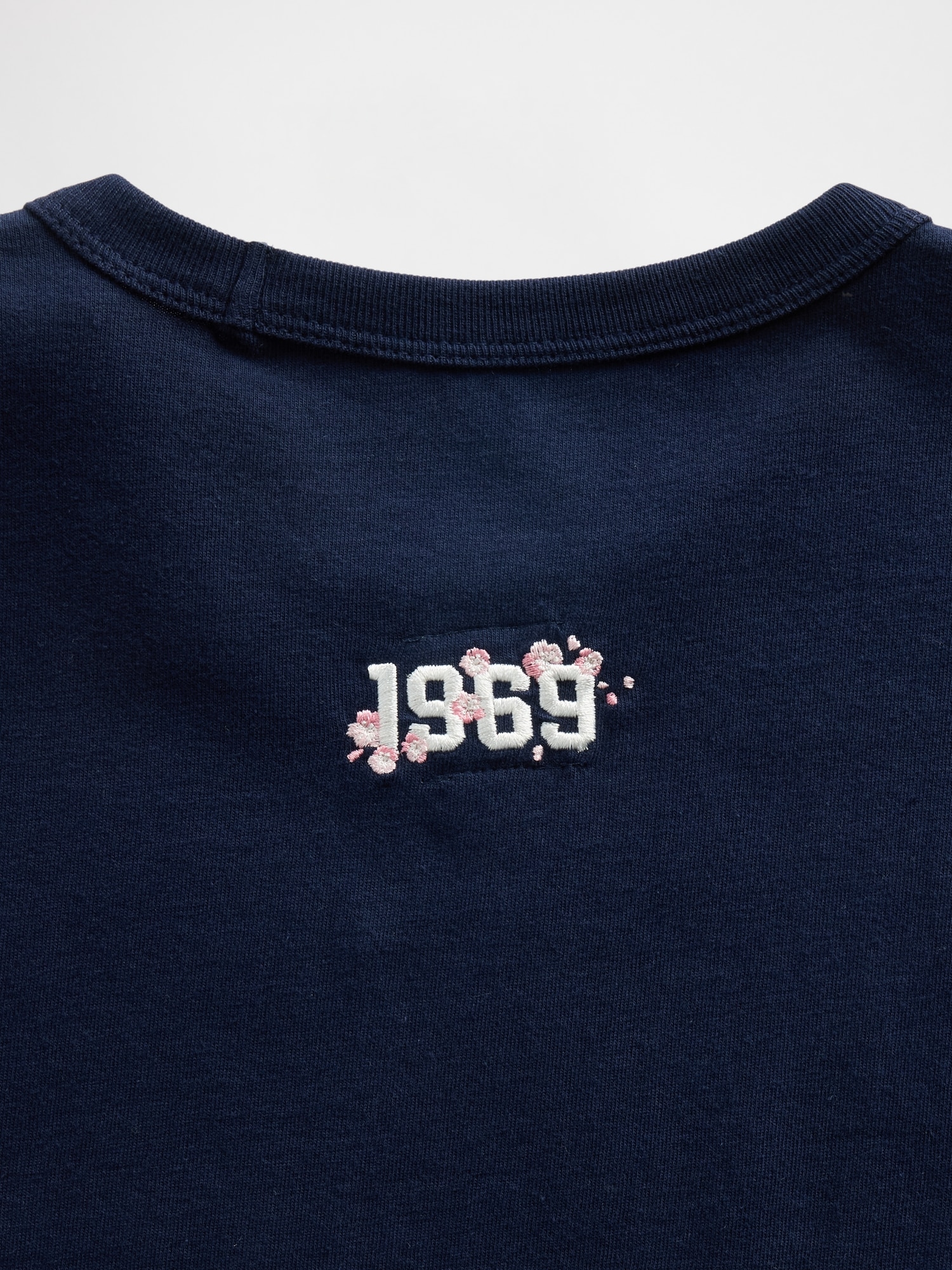 リラックスフィット SAKURA GAPロゴTシャツ-3