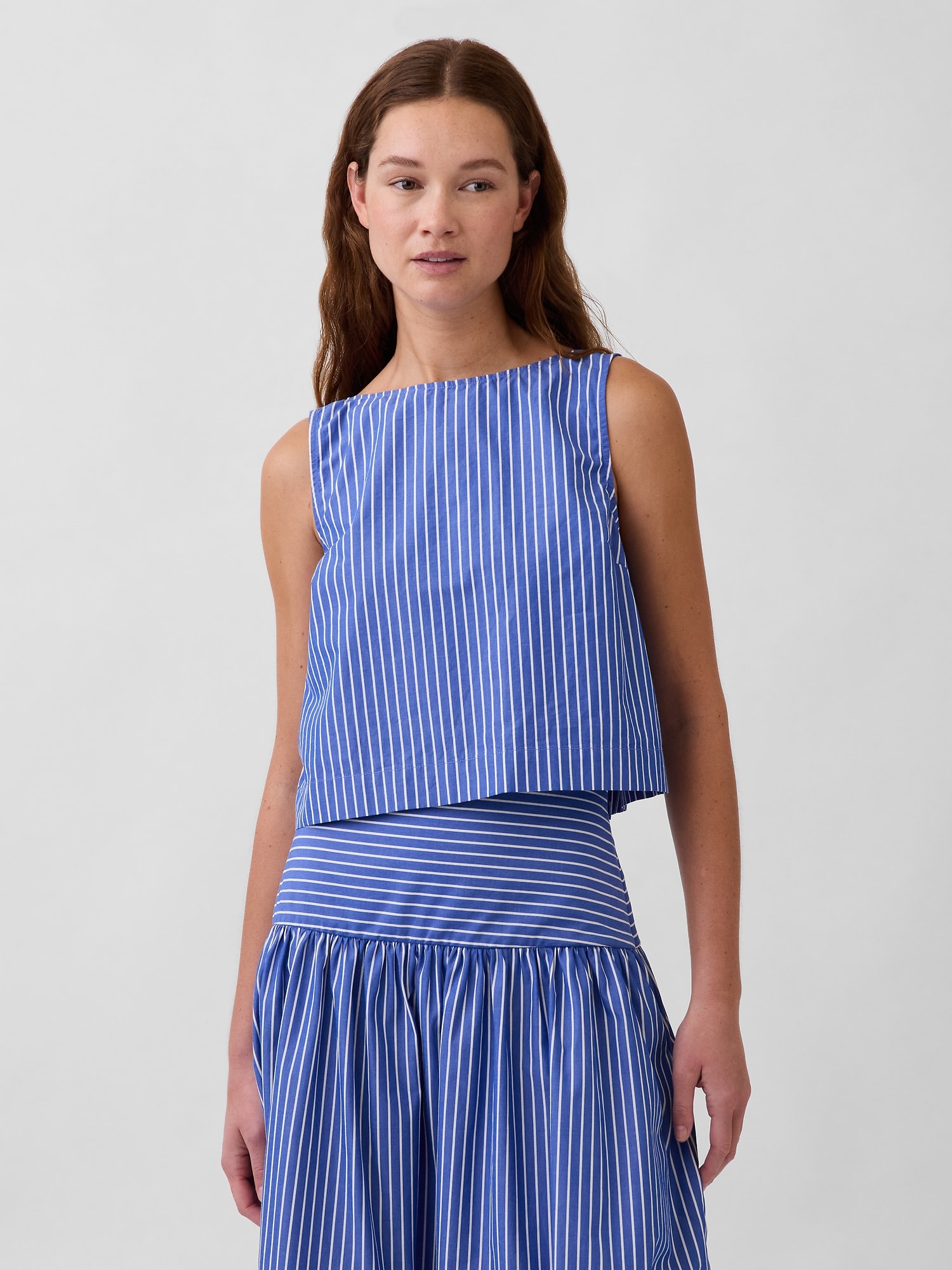 CAMISOLE EN POPELINE À COL BATEAU