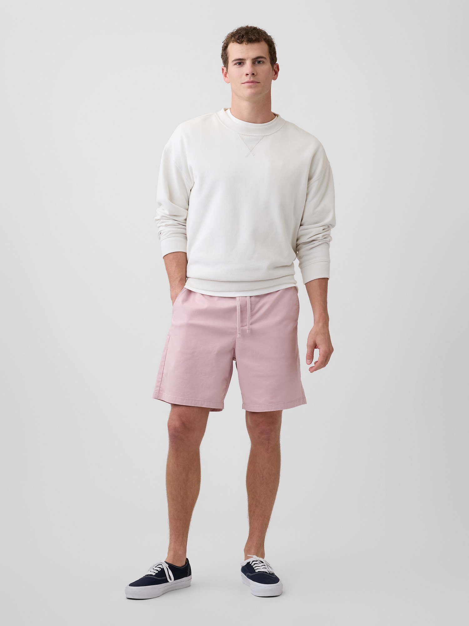 7" Essential Pull-On Khaki Shorts