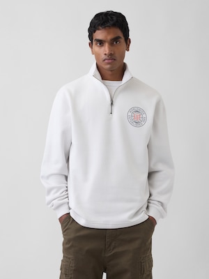 リラックスフィット GAPロゴ グラフィック 1/4 ジップアップ スウェットシャツ