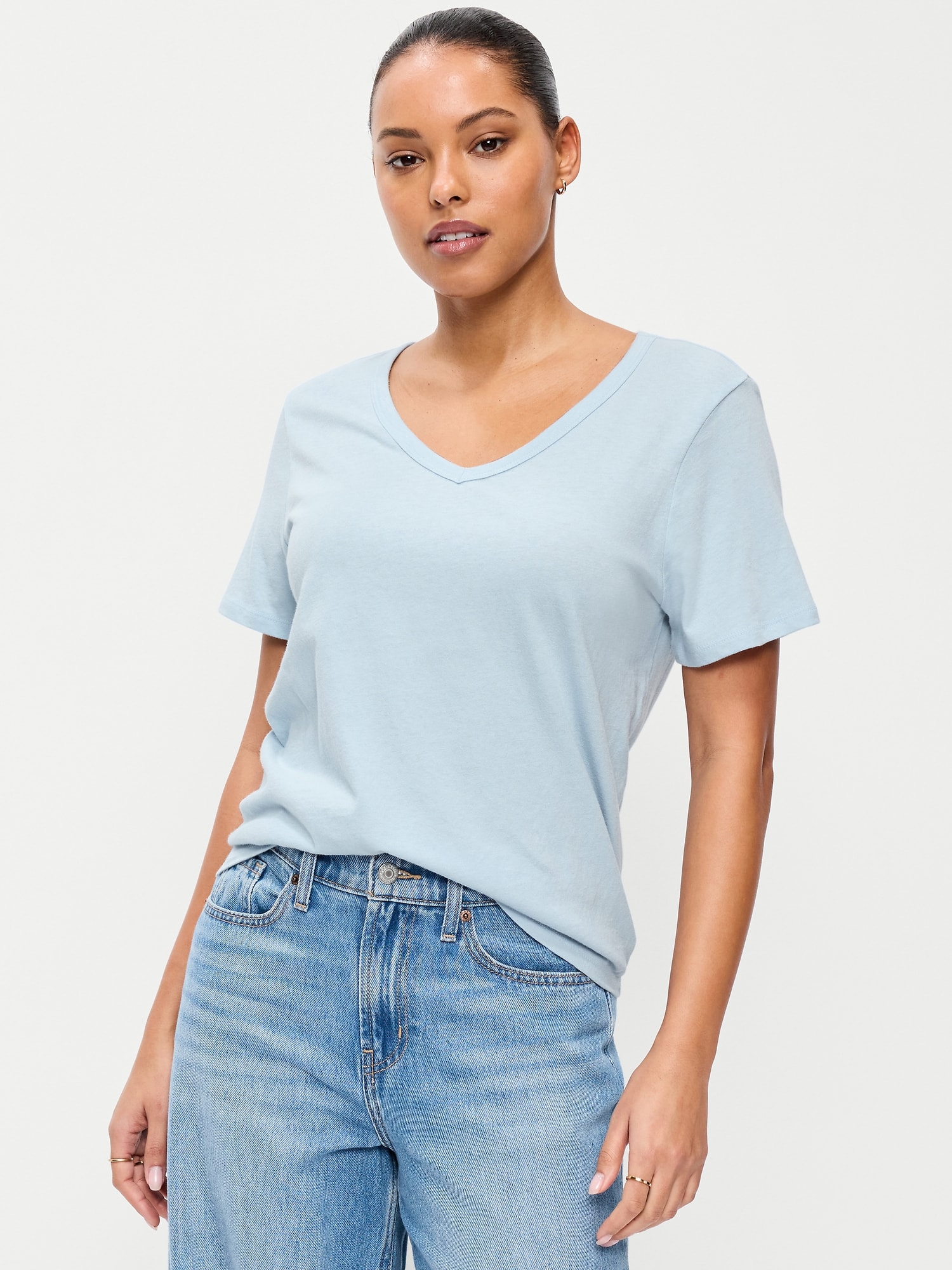 T-SHIRT PASSE-PARTOUT À ENCOLURE EN V