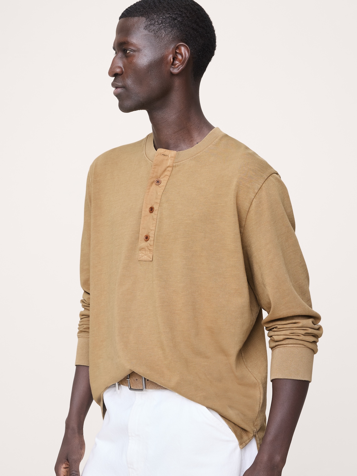 T-SHIRT HENLEY CLASSIQUE EN COTON FLAMMÉ