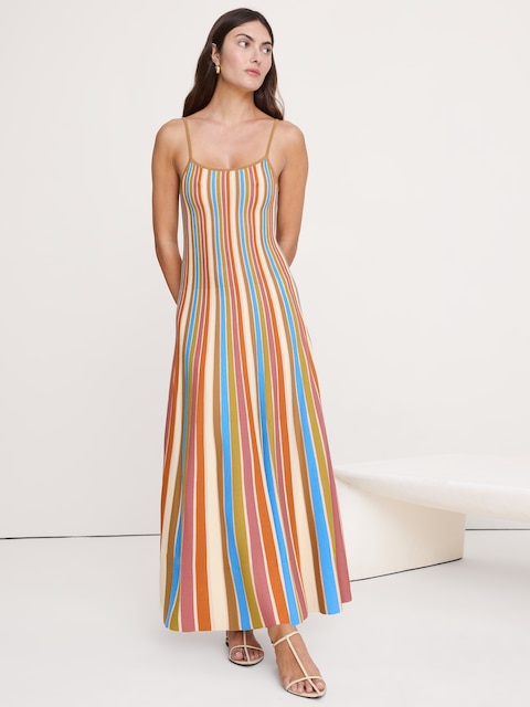 ROBE LONGUE RAYÉE À EFFET SCULPTANT