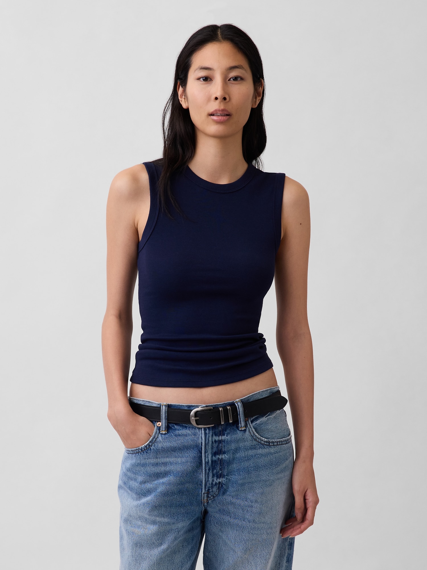 CAMISOLE MODERNE RAS DU COU