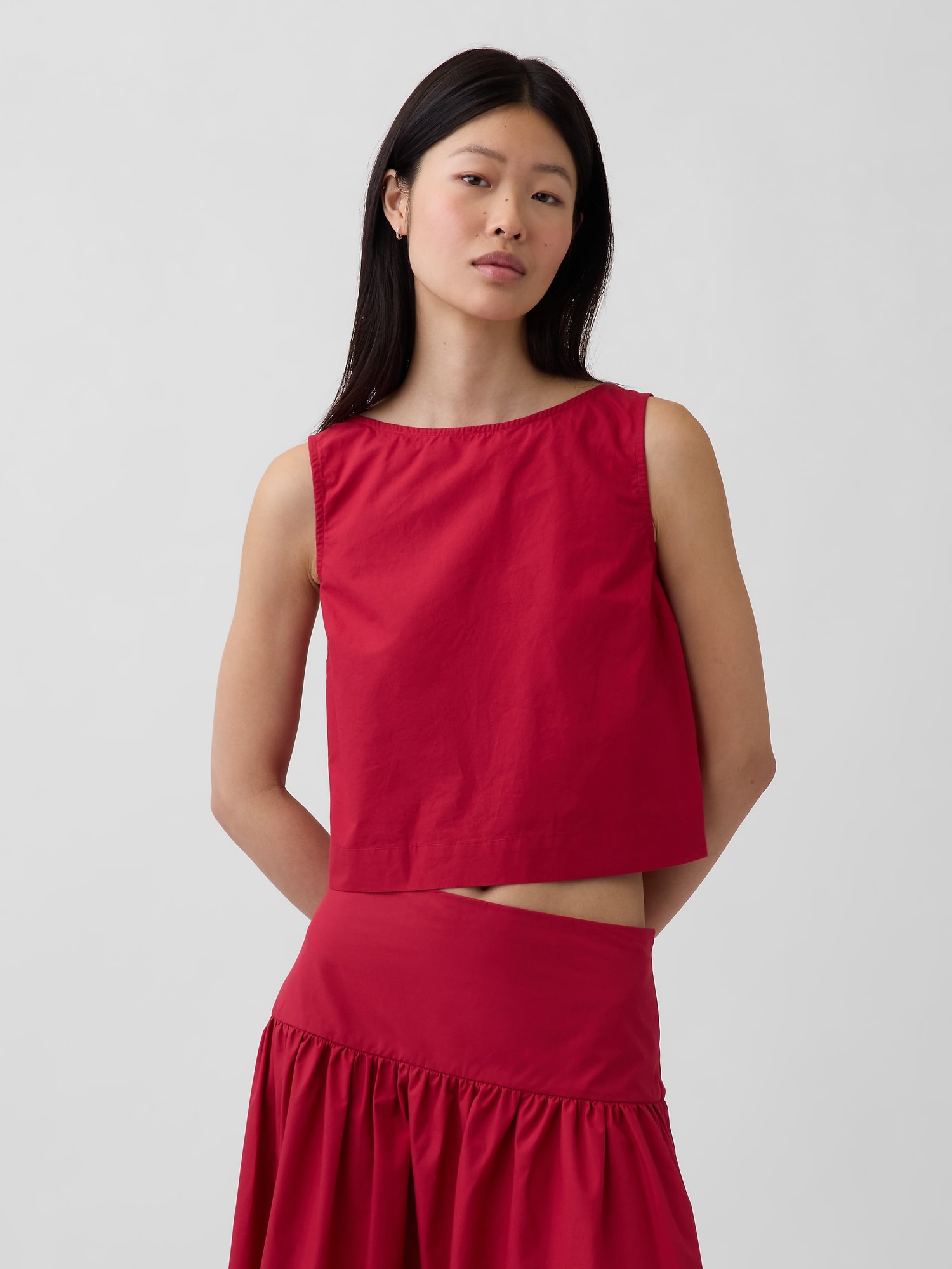 CAMISOLE EN POPELINE À COL BATEAU