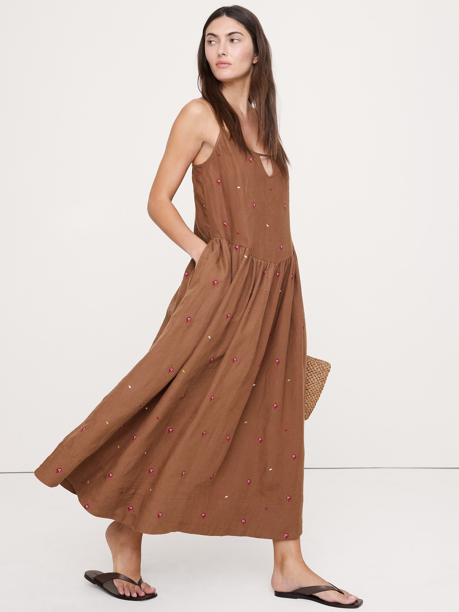 ROBE LONGUE EN LIN À TAILLE BASSE
