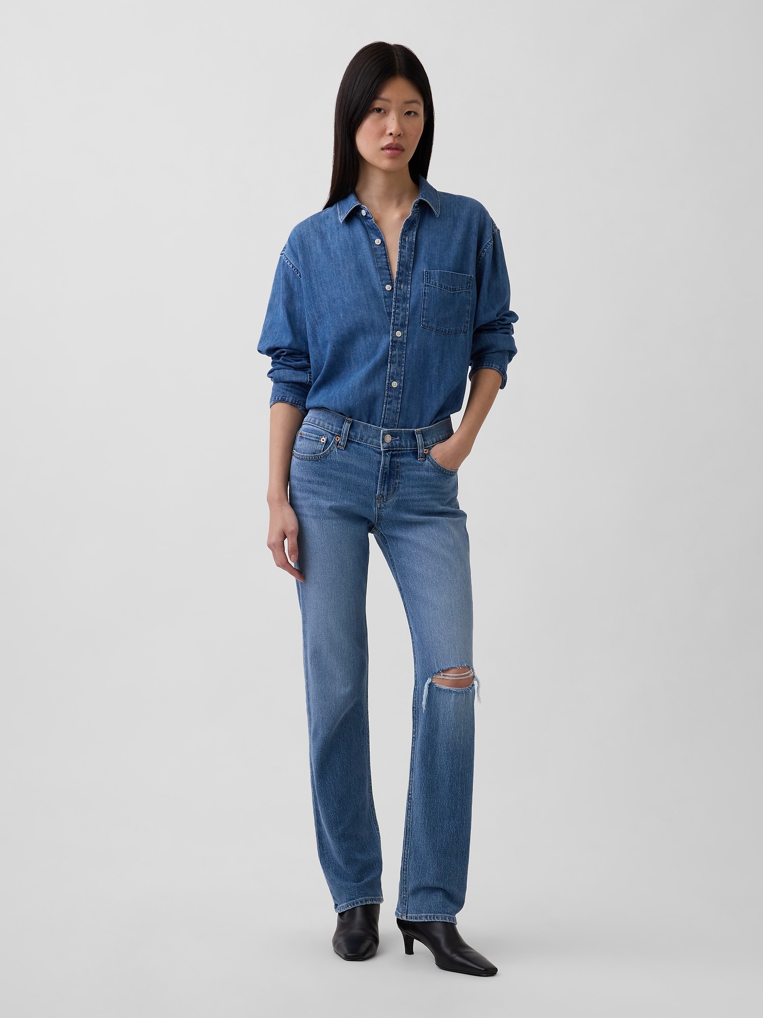 Low Rise '90s Slim Straight Jeans